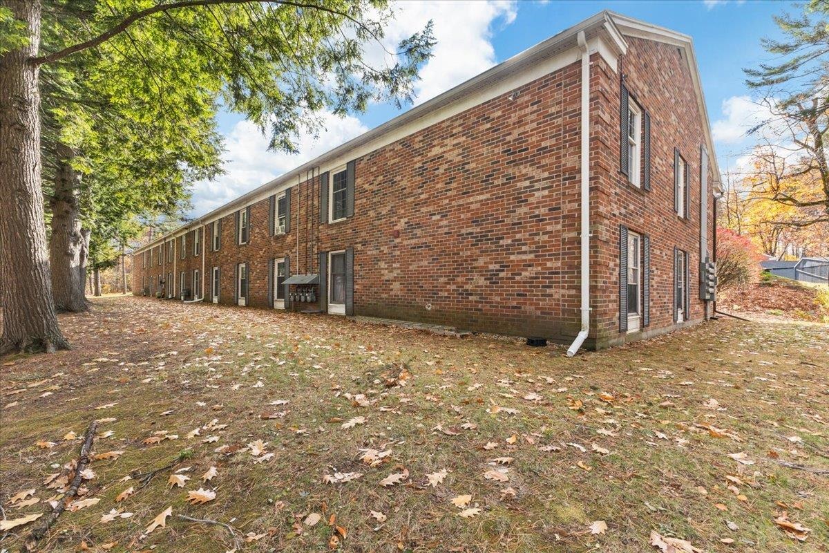 100 Kennedy Drive Property Photo 43