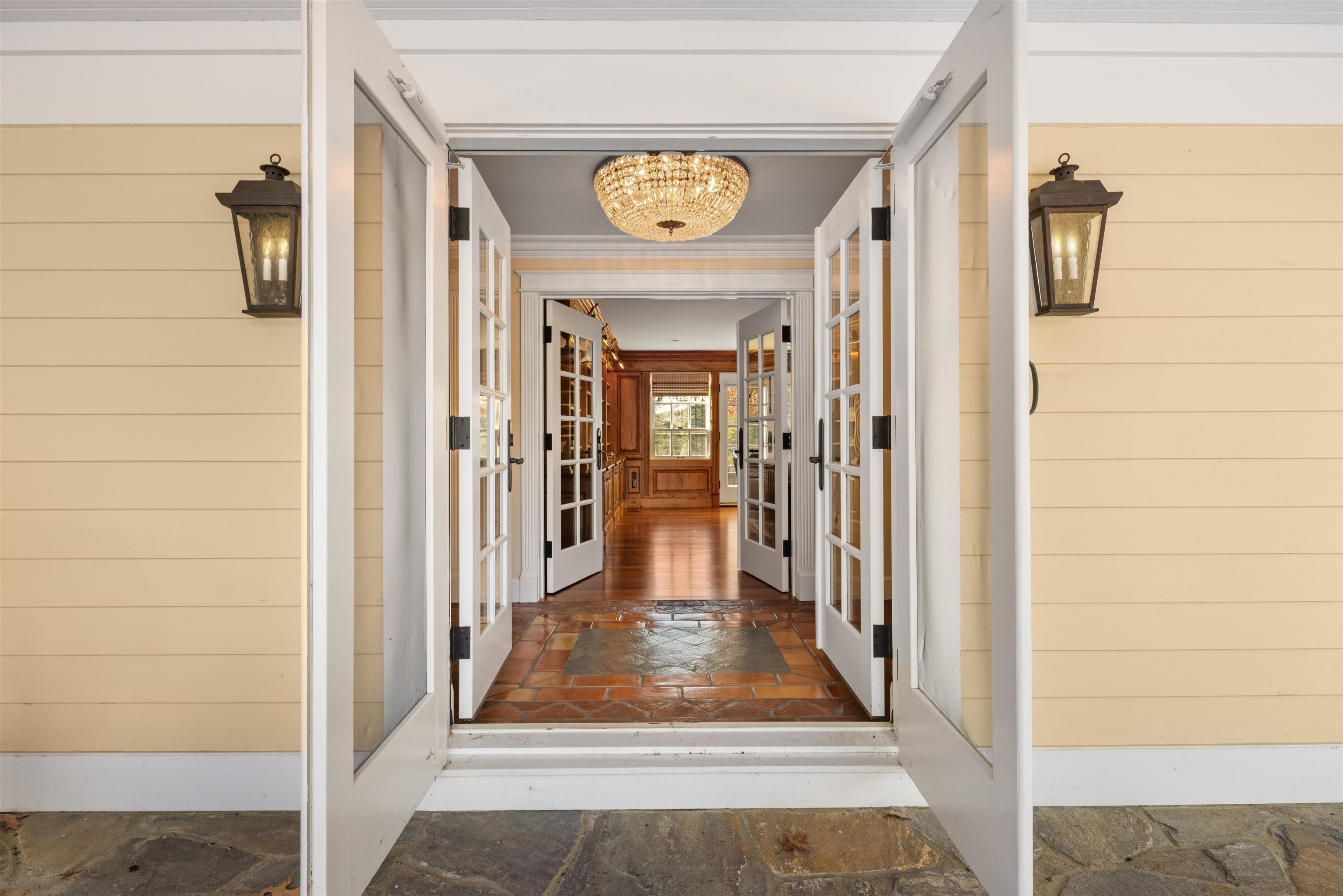 64 Needle Leaf Lane Property Photo 9