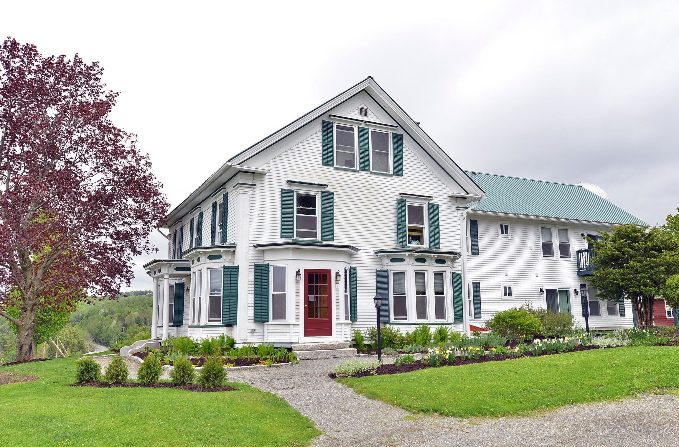 1035 Us Route 5 Property Photo 2