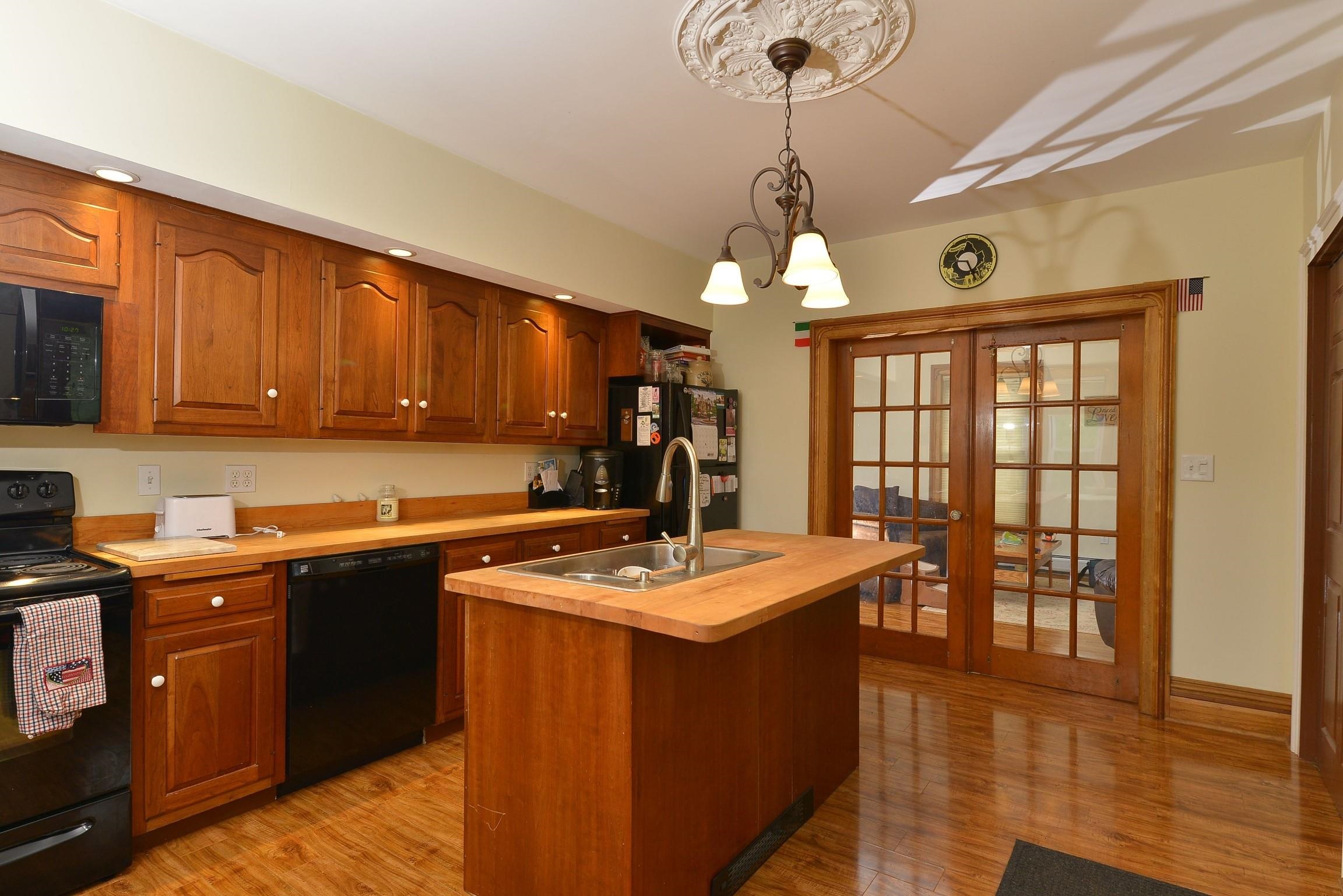 1035 Us Route 5 Property Photo 7