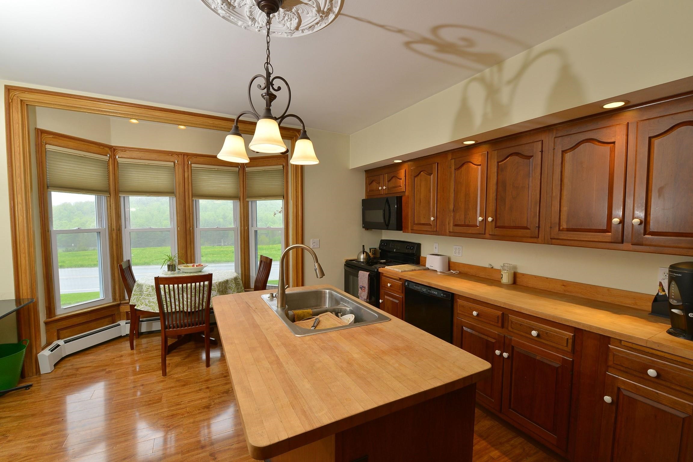 1035 Us Route 5 Property Photo 9
