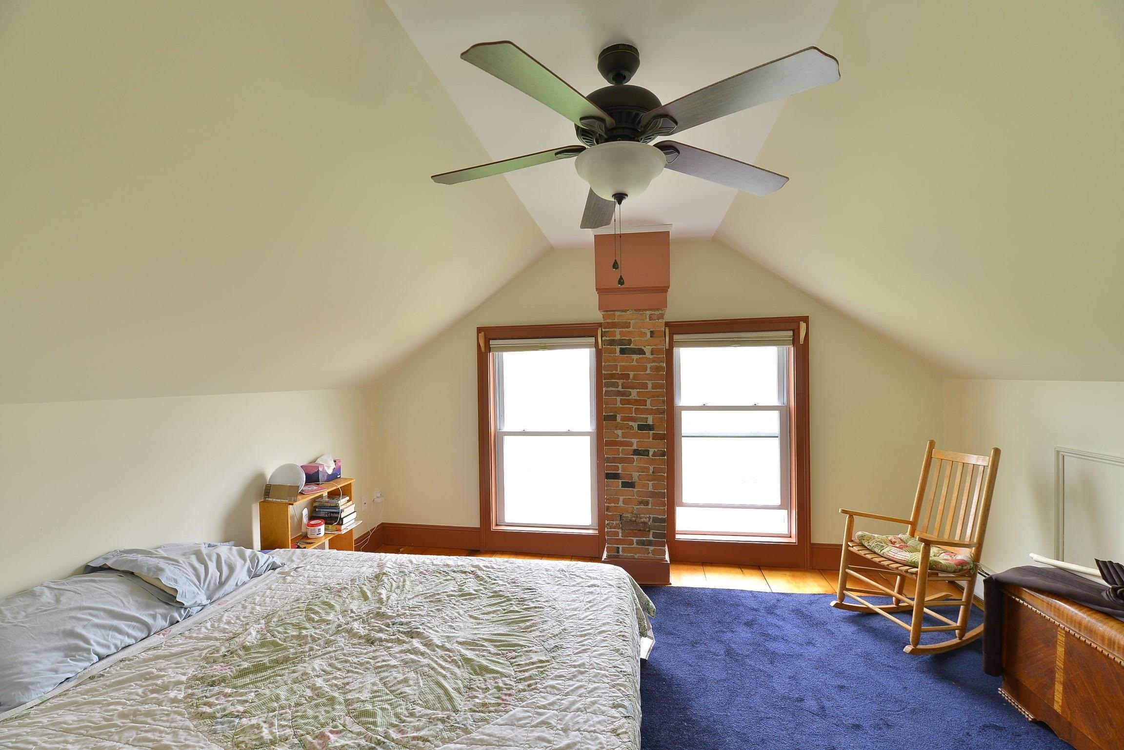 1035 Us Route 5 Property Photo 16