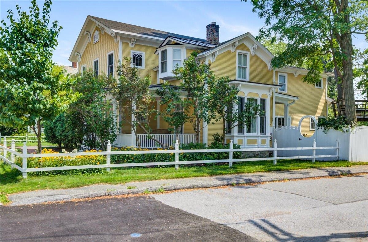 29 Maple Street Property Photo 40