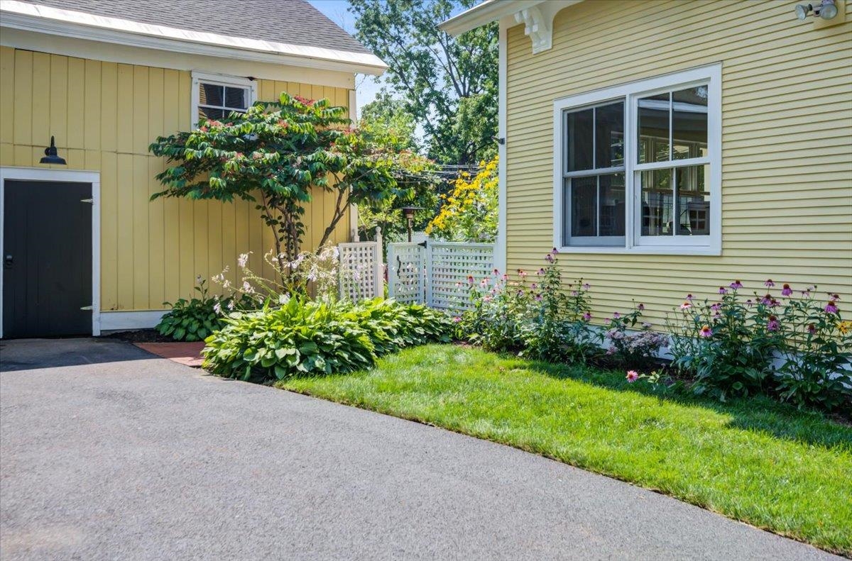 29 Maple Street Property Photo 45