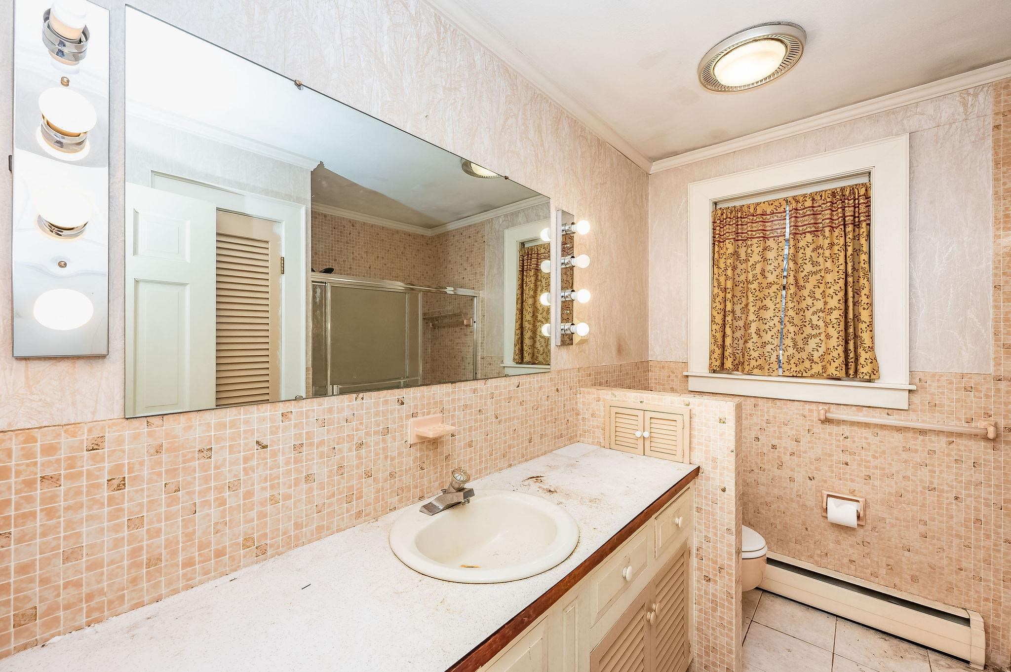 1 Exeter Road Property Photo 22
