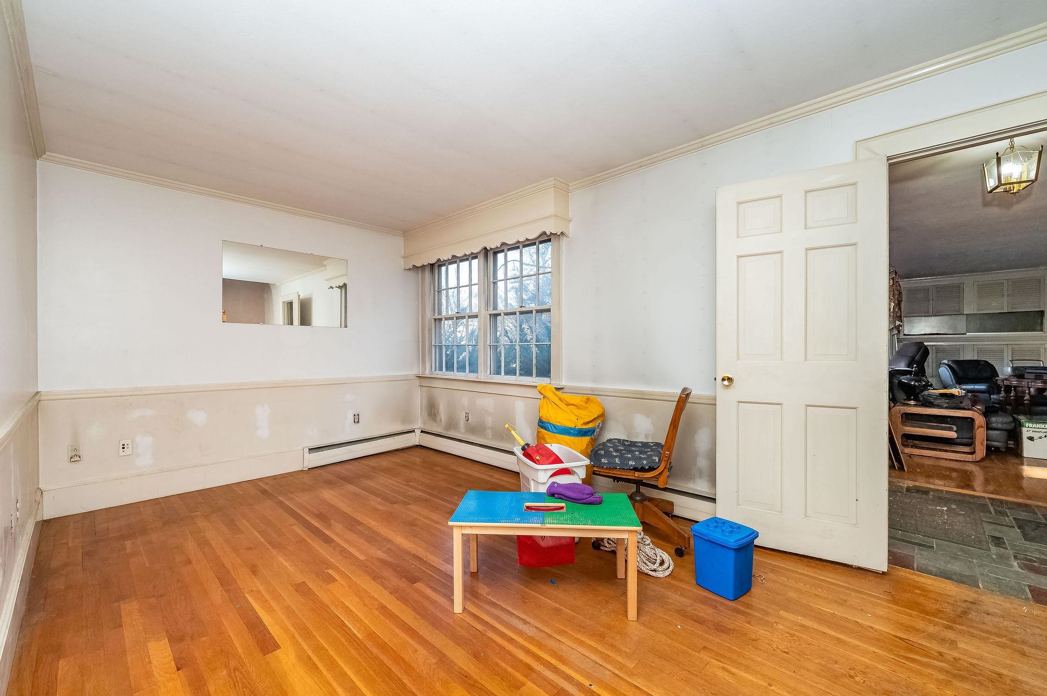 1 Exeter Road Property Photo 28