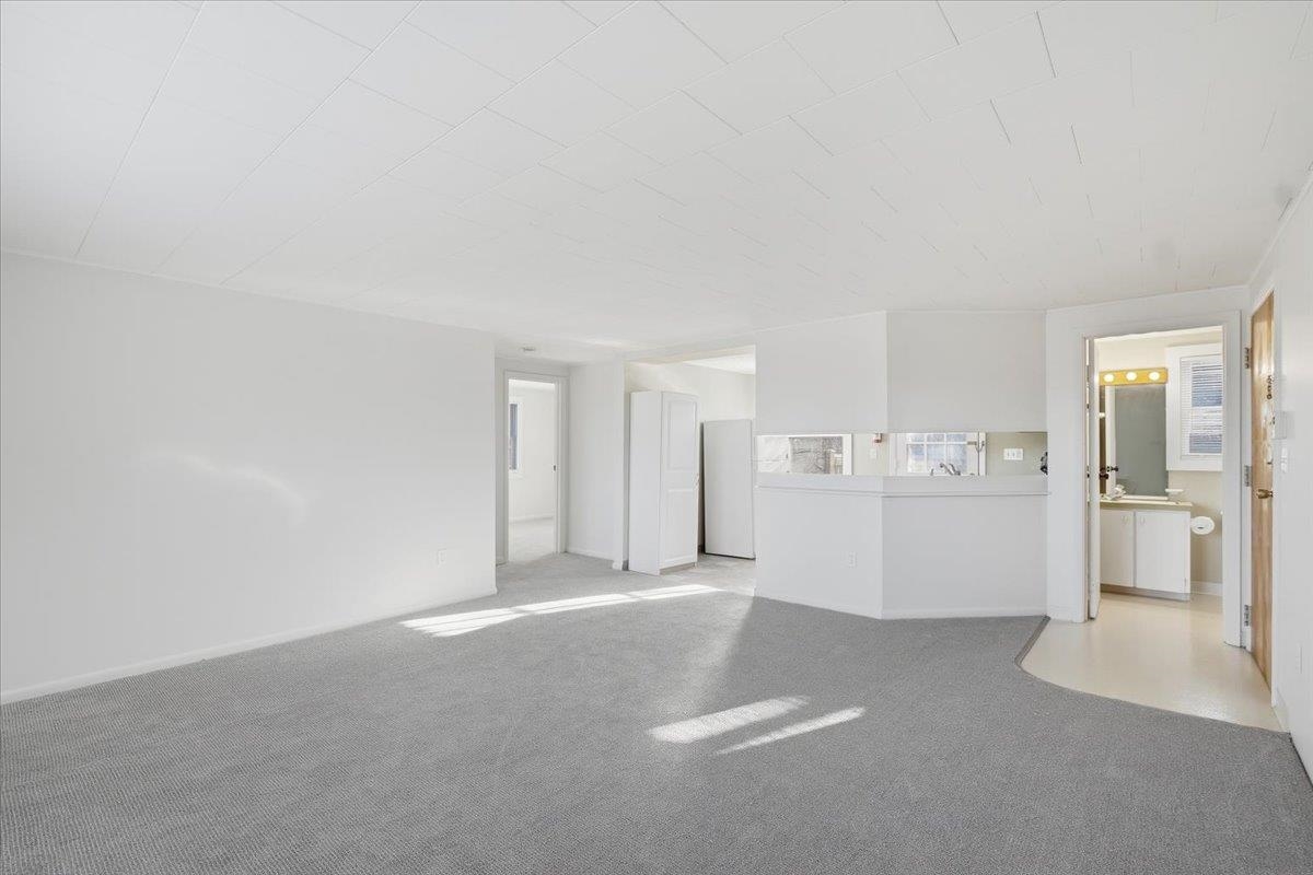 938-950 Shelburne Road Property Photo 45