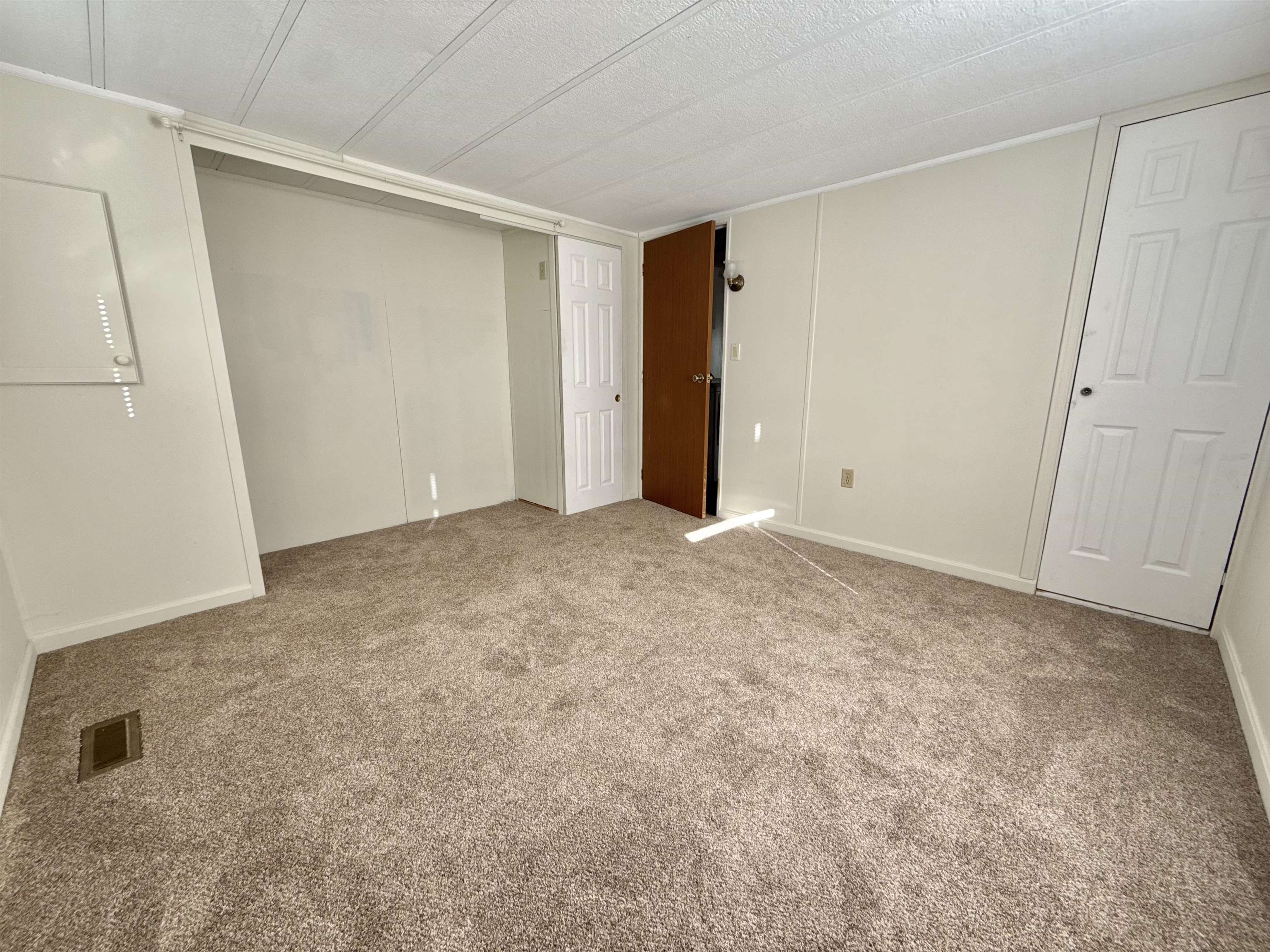 81 Crampton Road Property Photo 13
