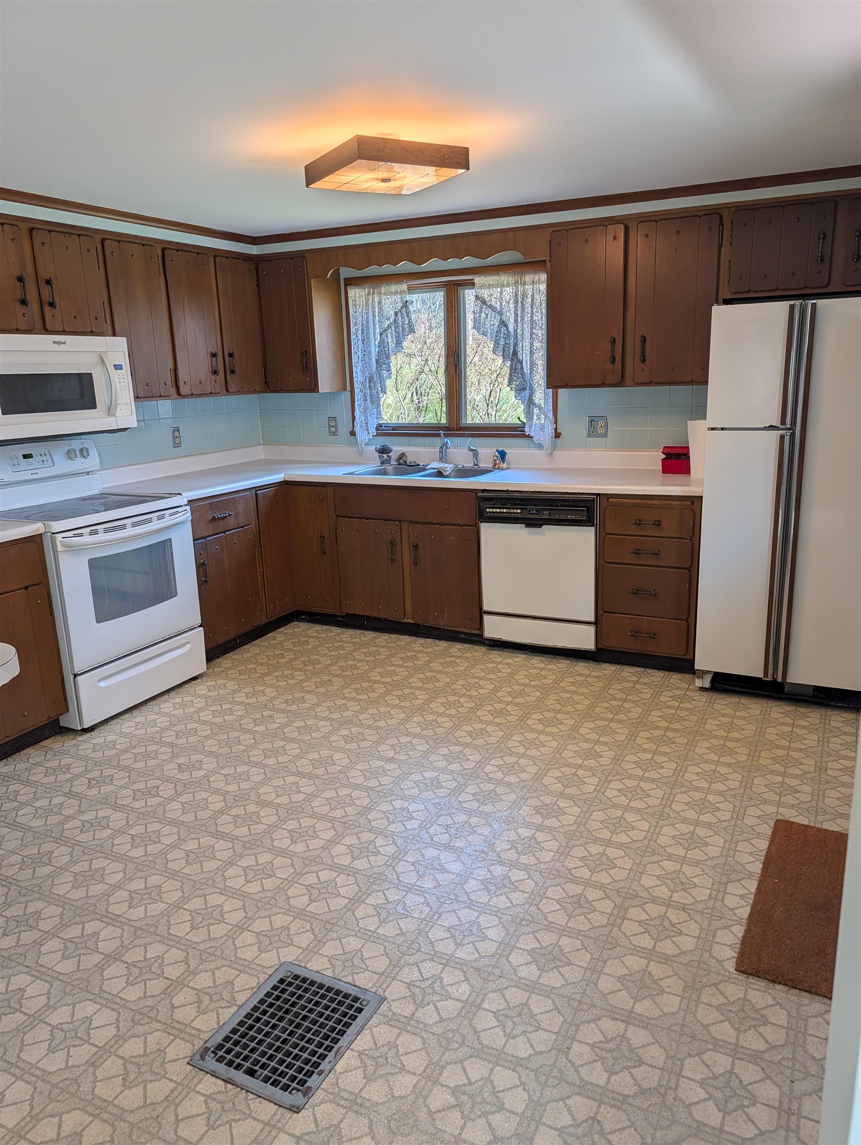 10 Jay Street Property Photo 5