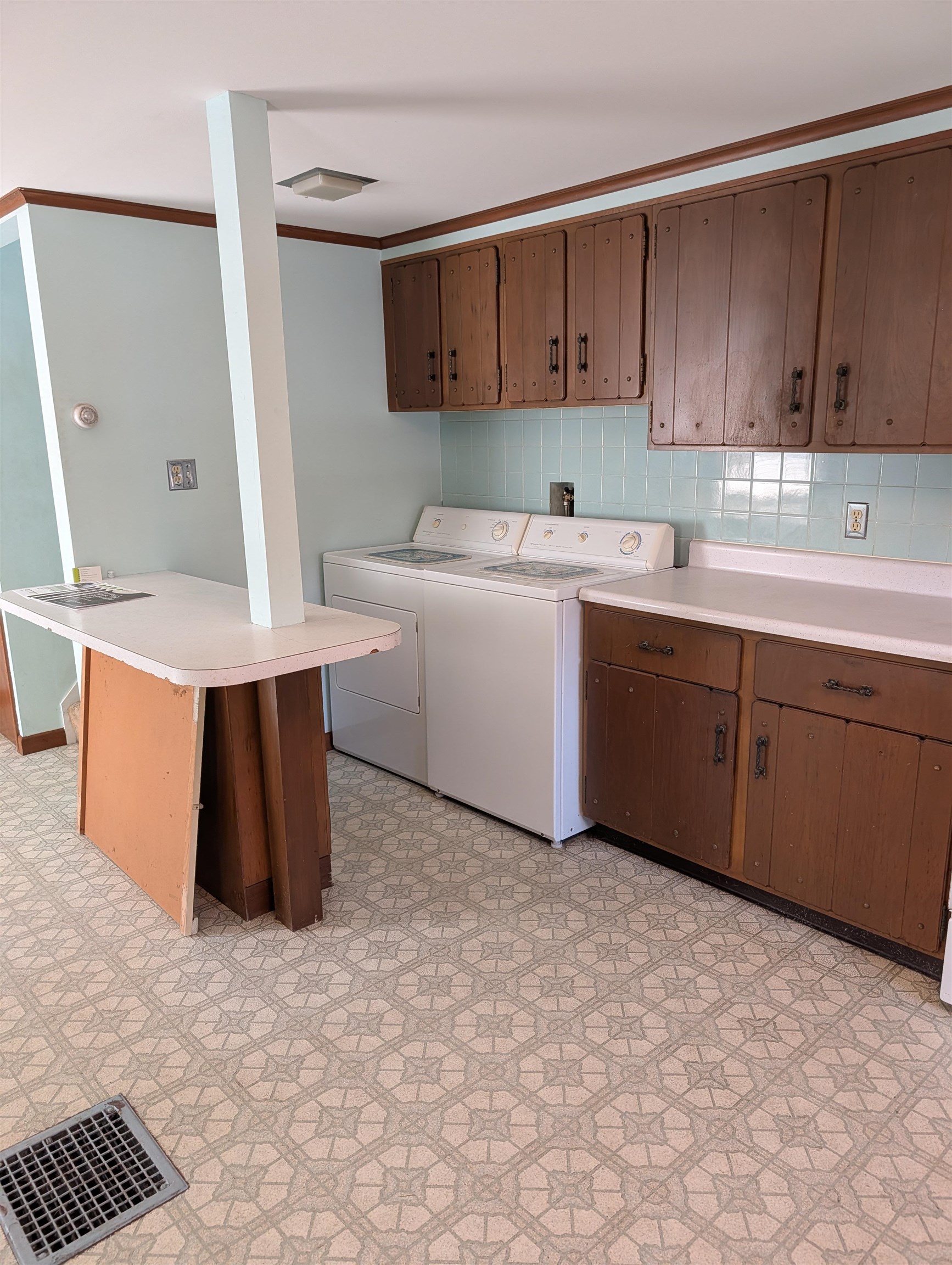 10 Jay Street Property Photo 6