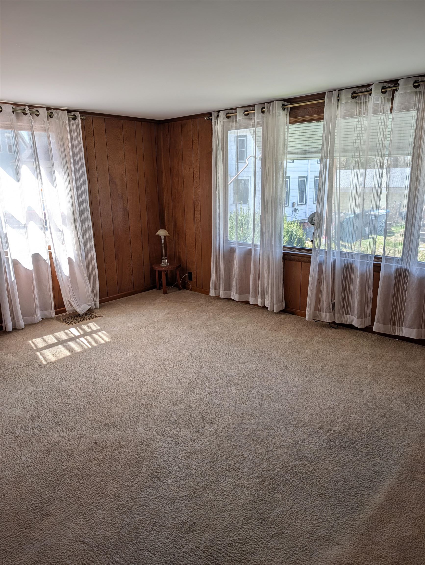 10 Jay Street Property Photo 9