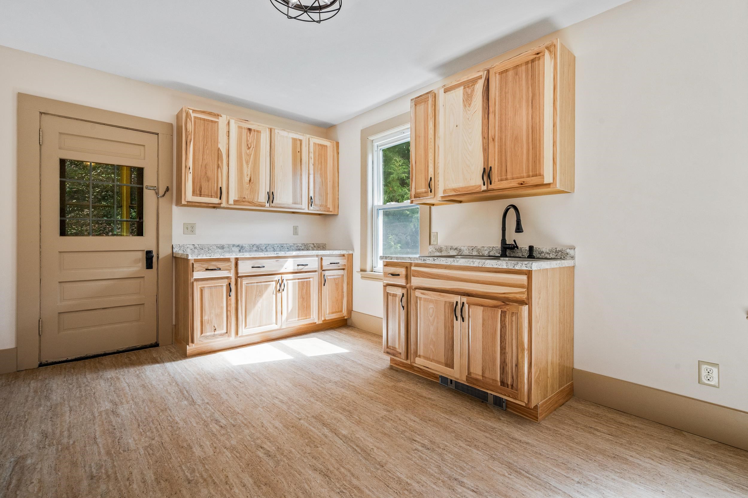 484 First Avenue Property Photo 6