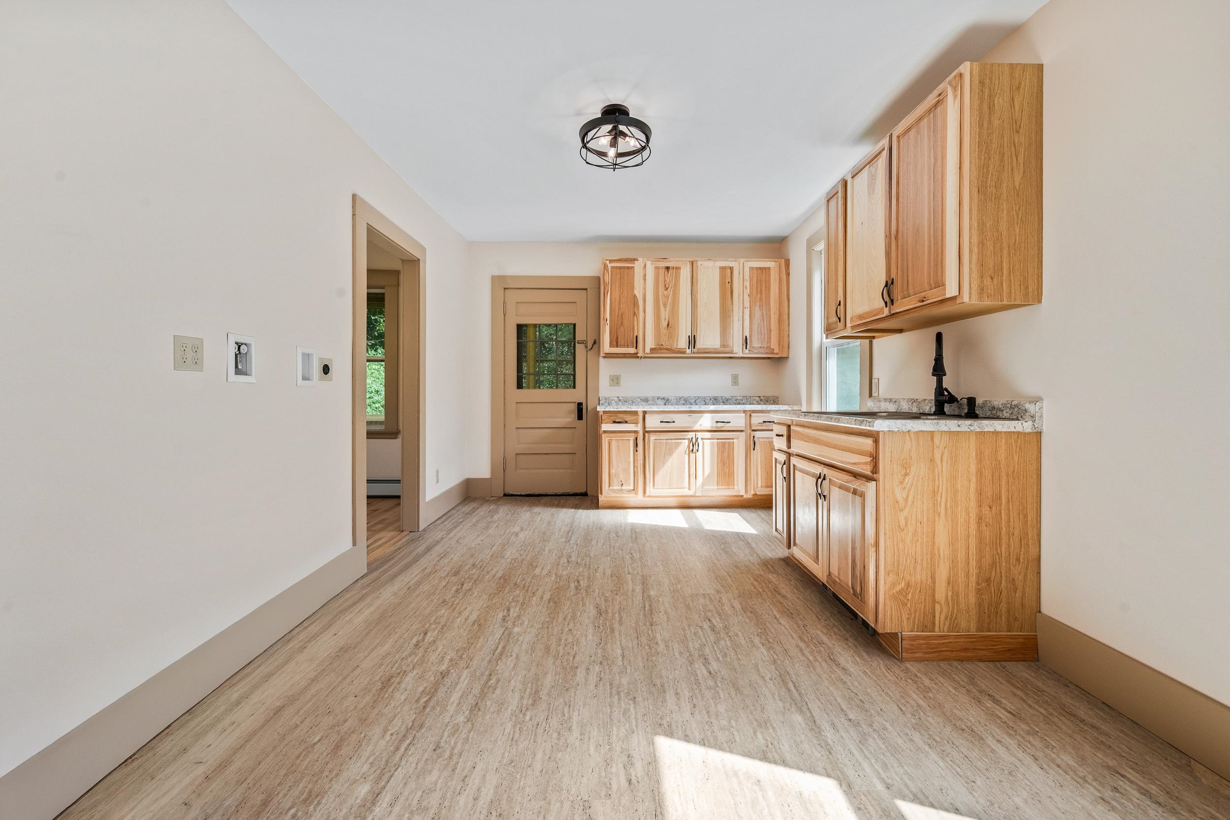 484 First Avenue Property Photo 7