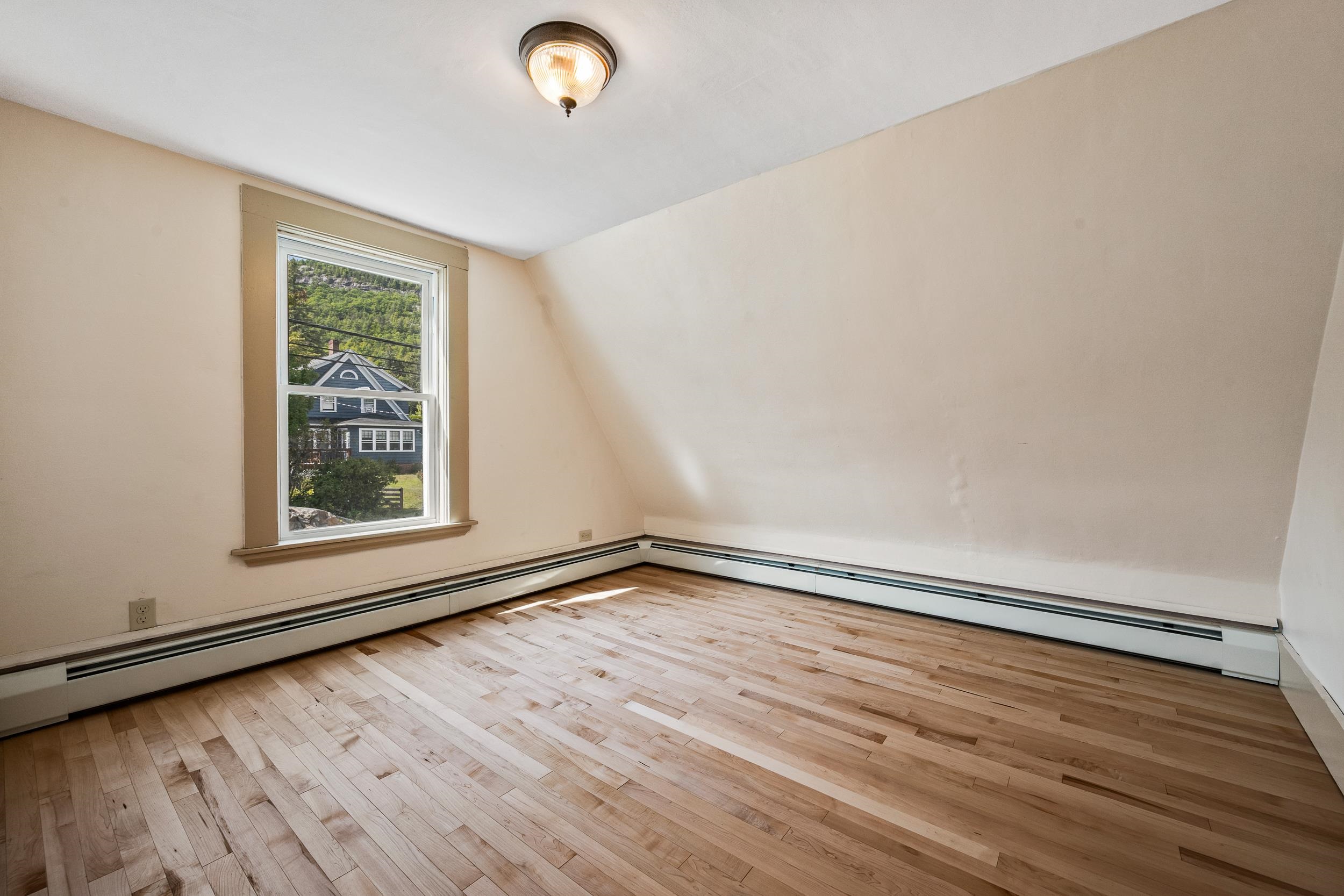 484 First Avenue Property Photo 13