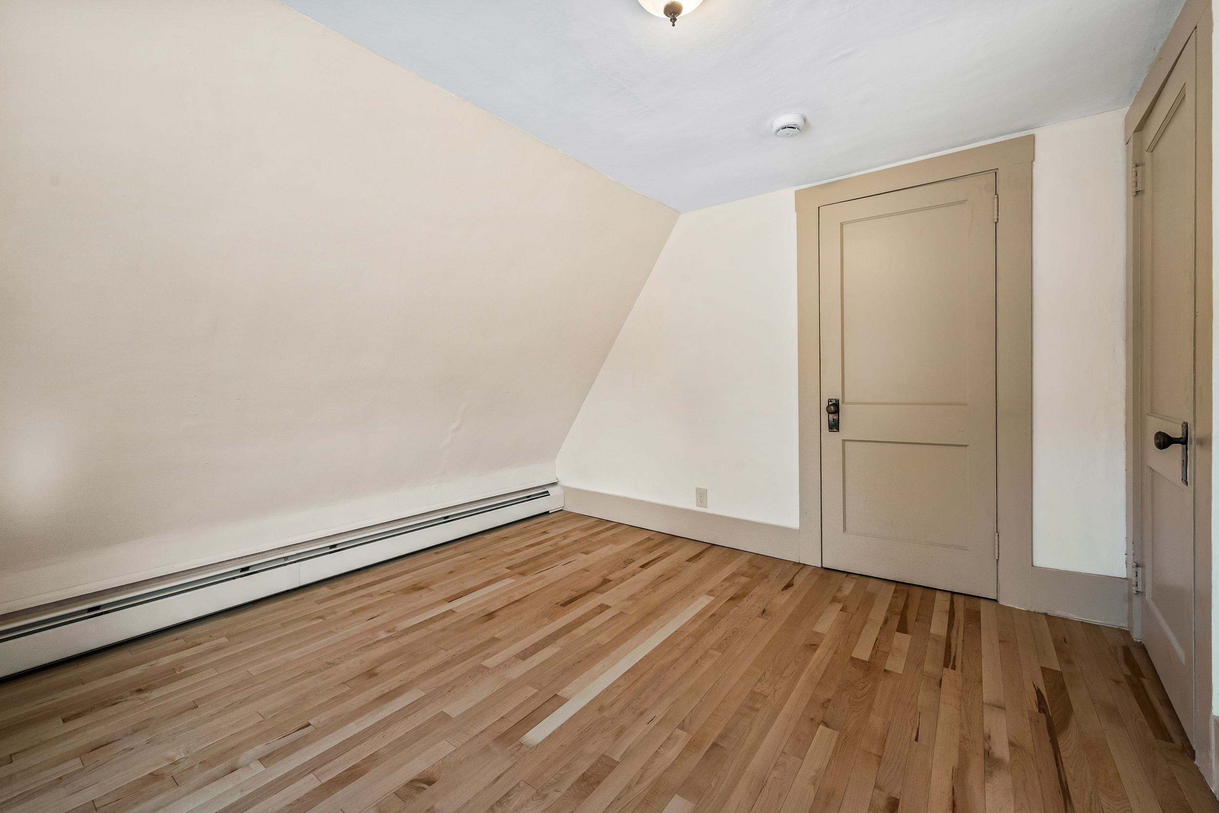 484 First Avenue Property Photo 14