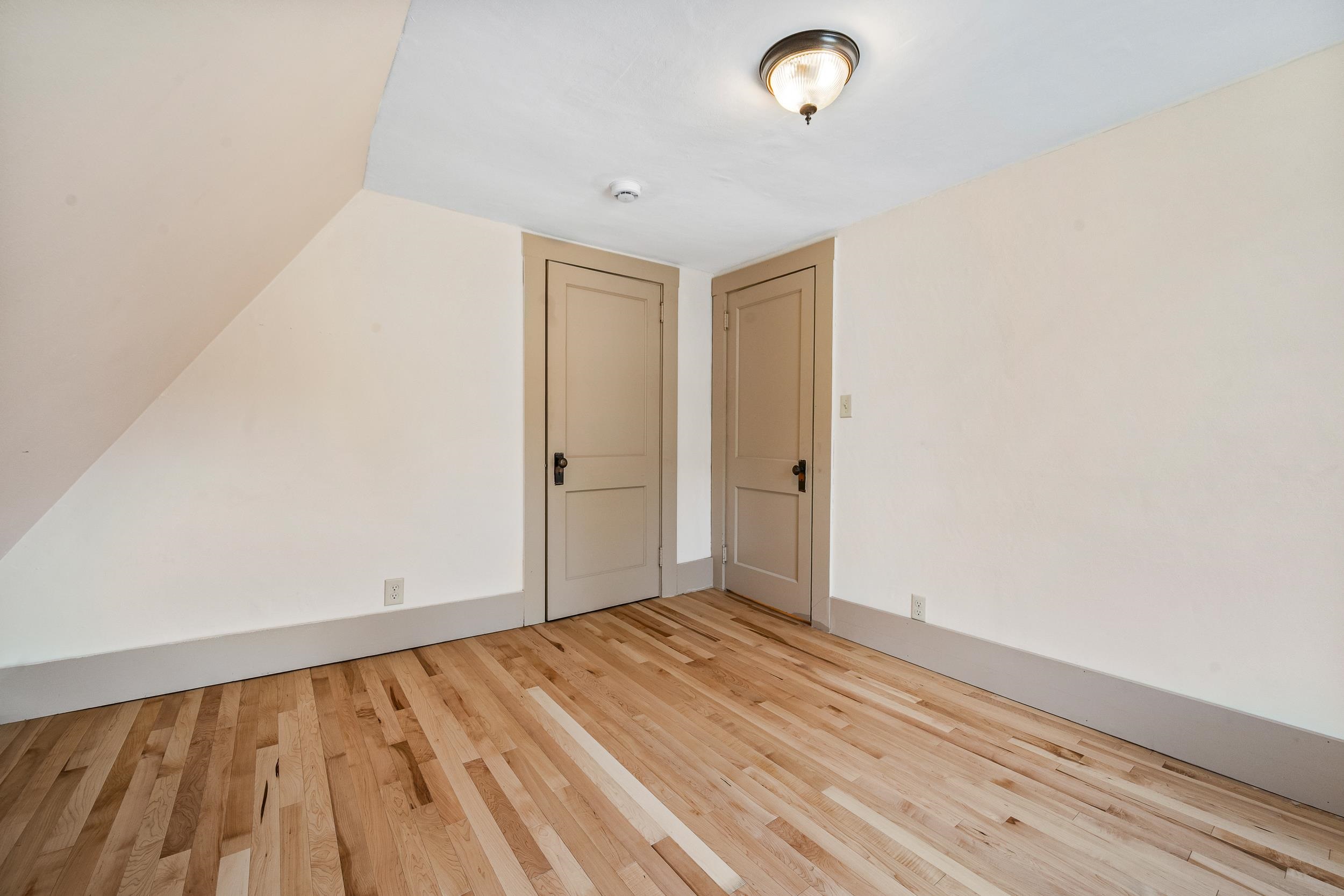 484 First Avenue Property Photo 15