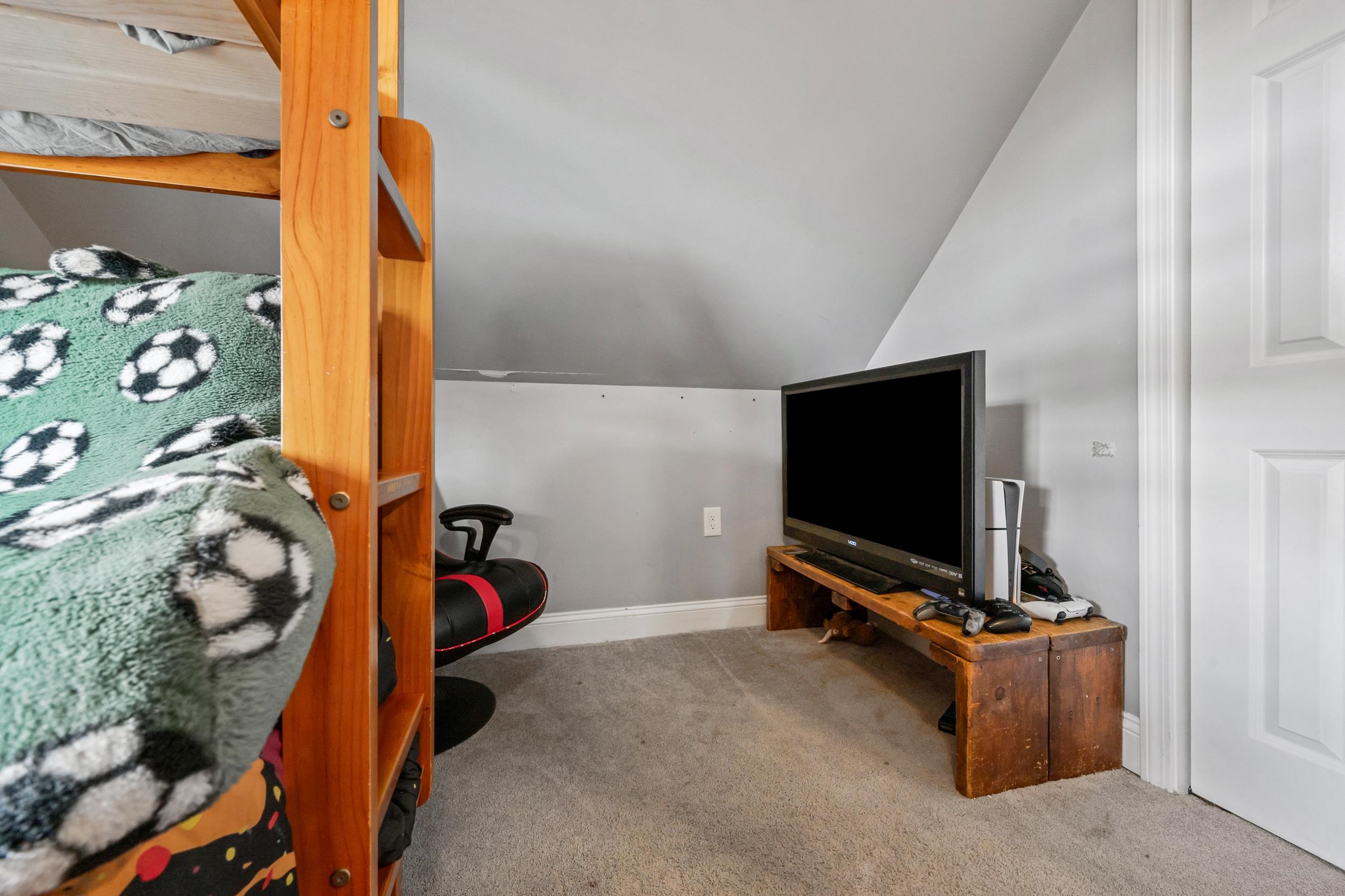 193 Willow Street Property Photo 24