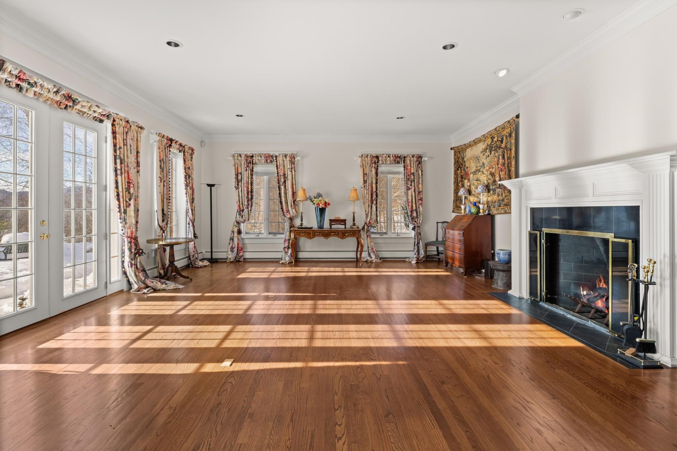 54 Upper Springs Road Property Photo 3