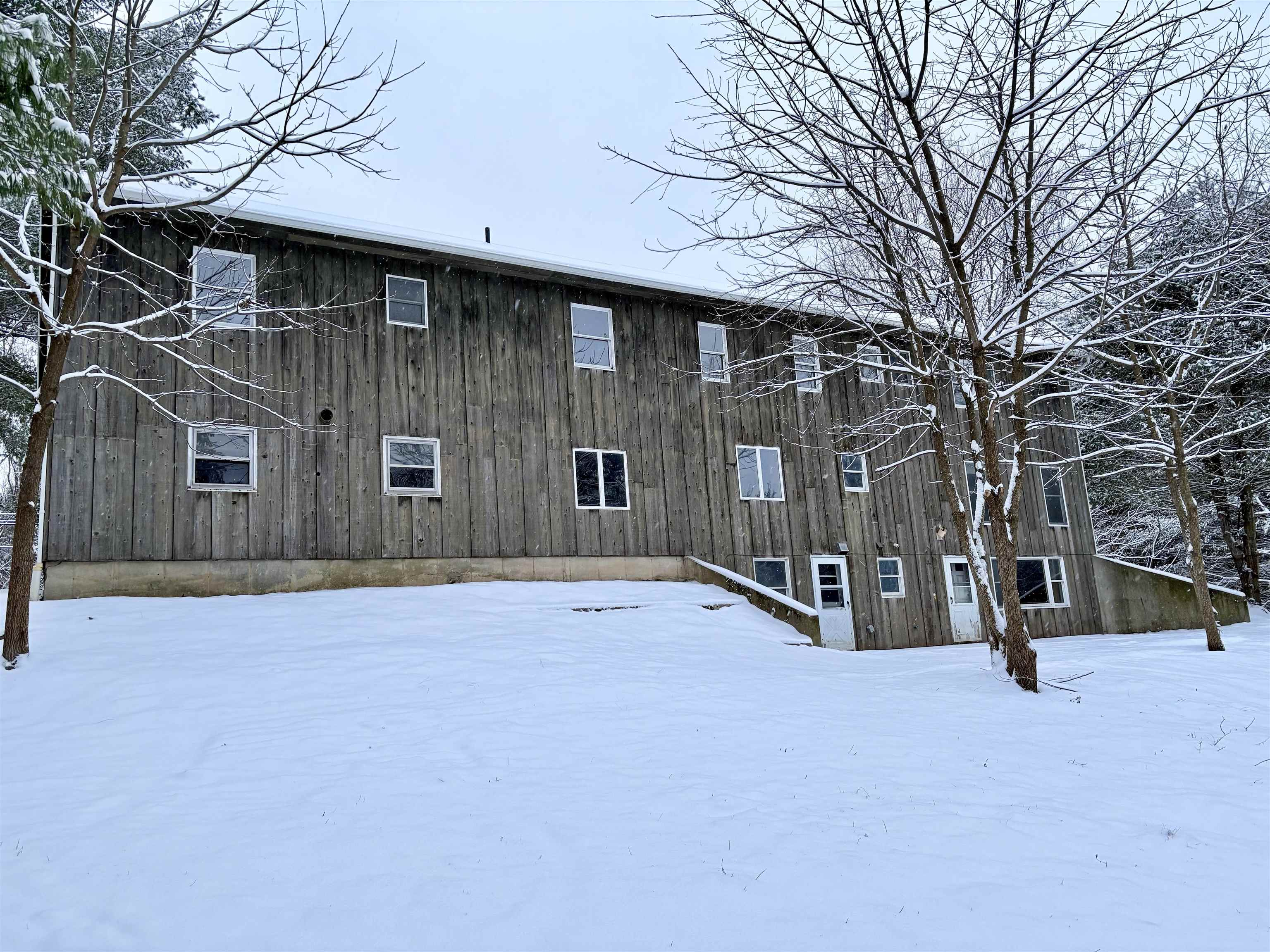 150 Swift Street Property Photo 3