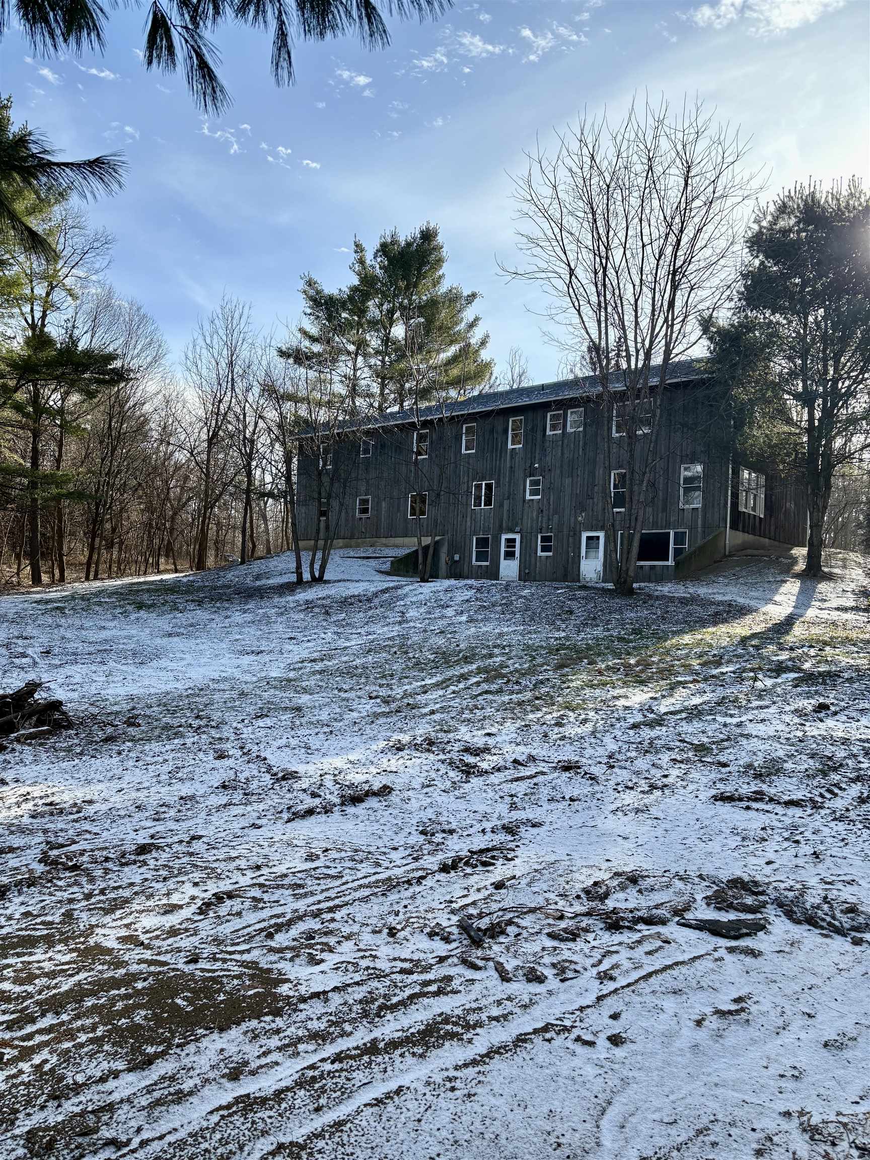 150 Swift Street Property Photo 4