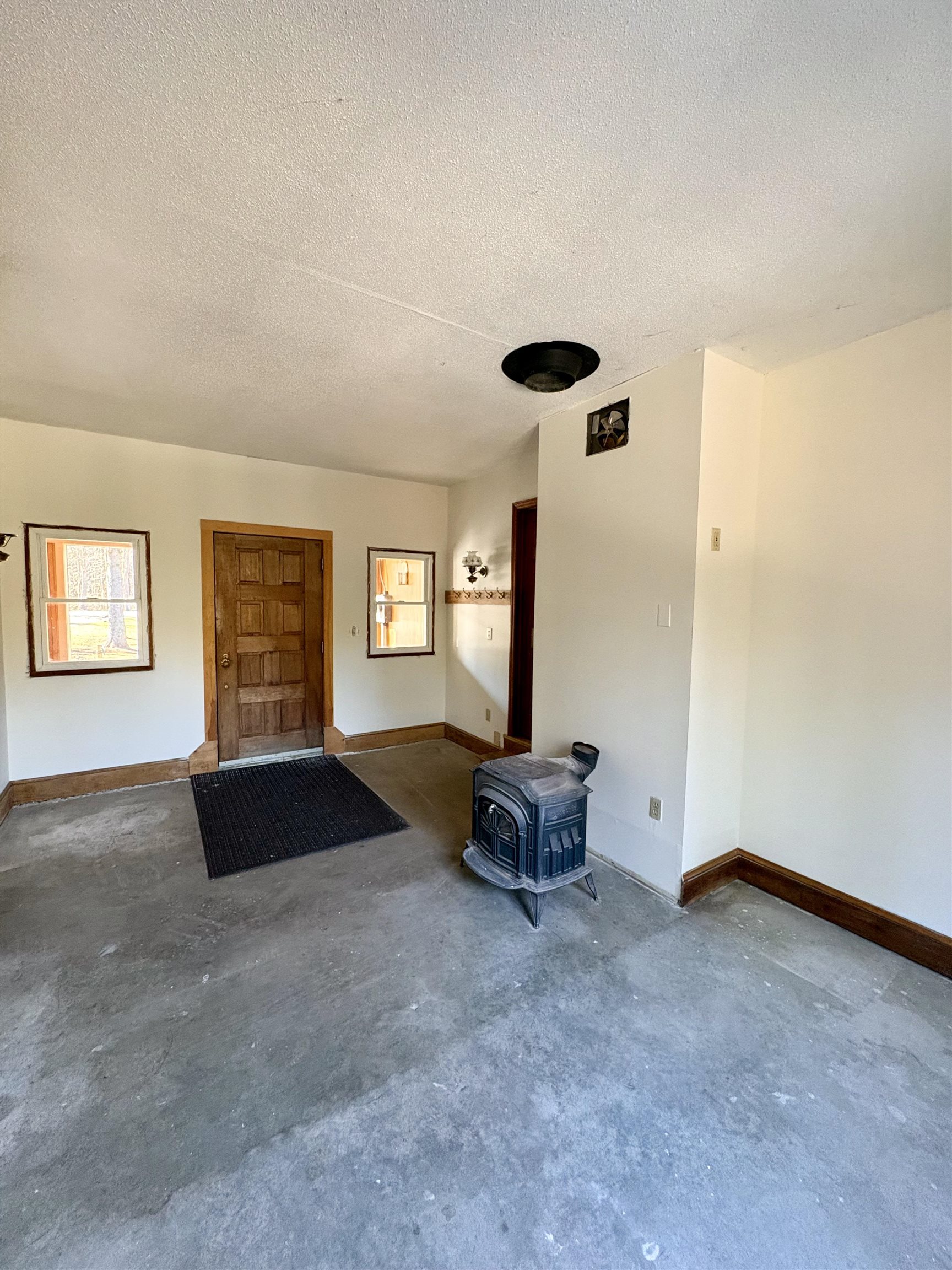 150 Swift Street Property Photo 10
