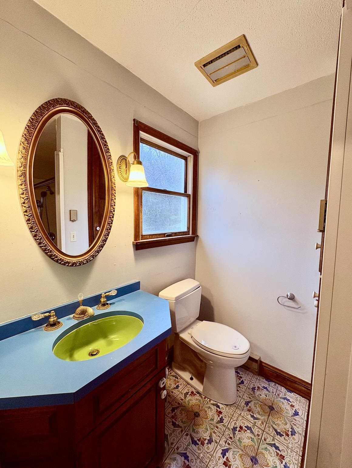 150 Swift Street Property Photo 28