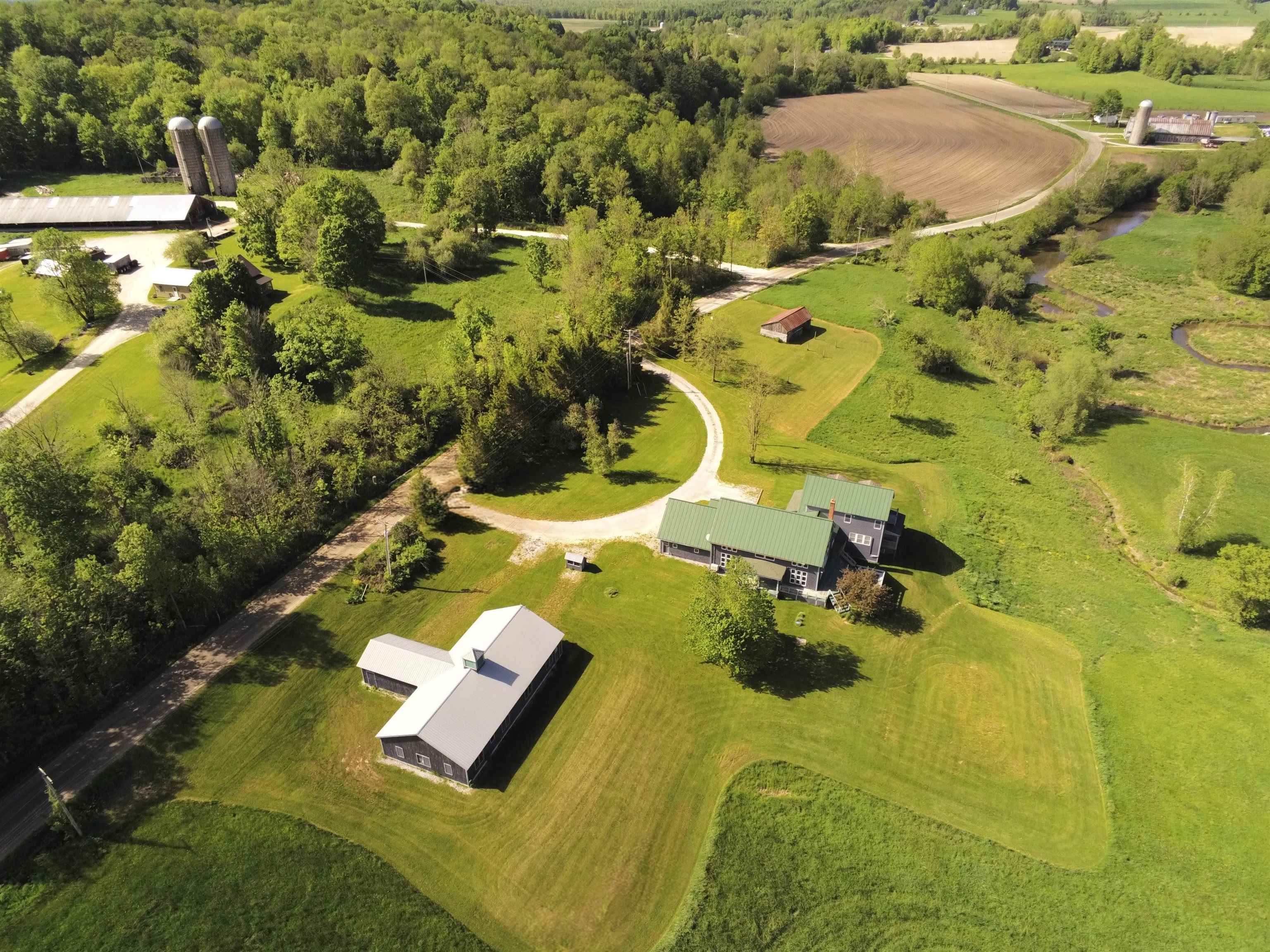 2112 Middle Road Property Photo 7