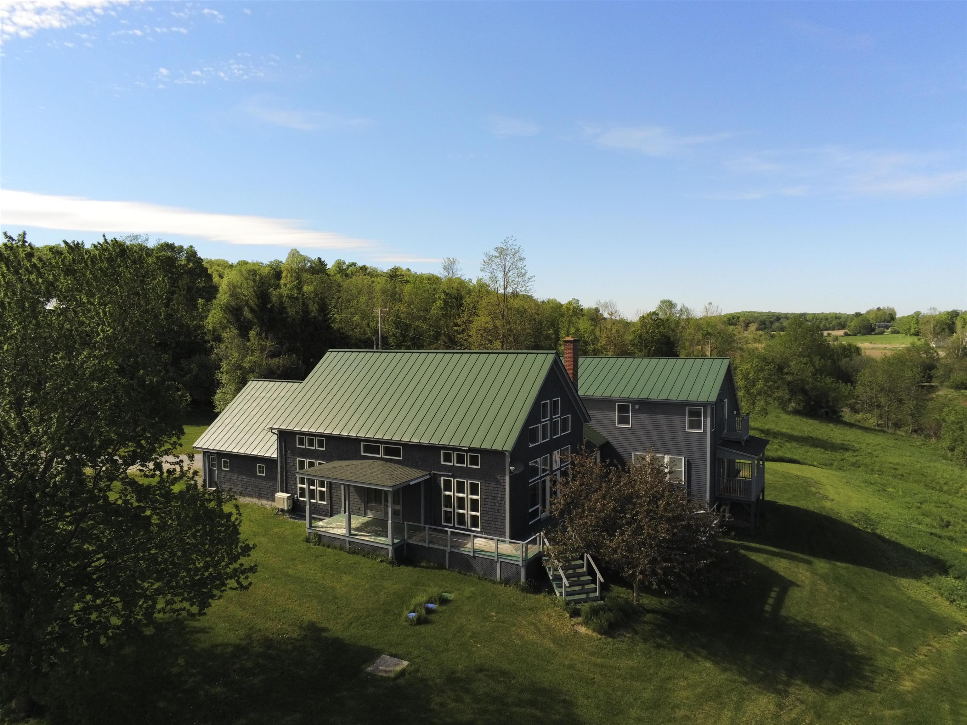 2112 Middle Road Property Photo 8