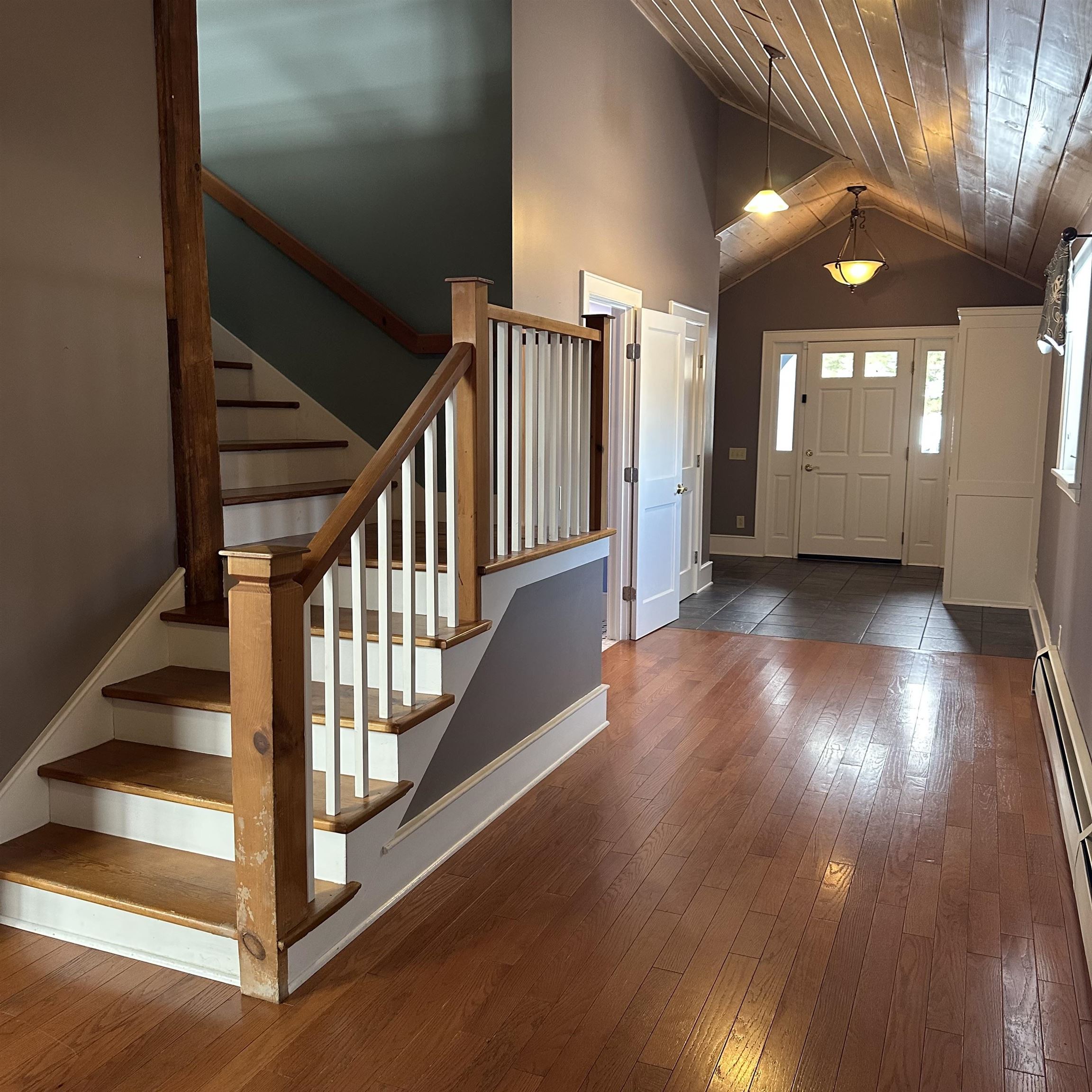 2112 Middle Road Property Photo 20