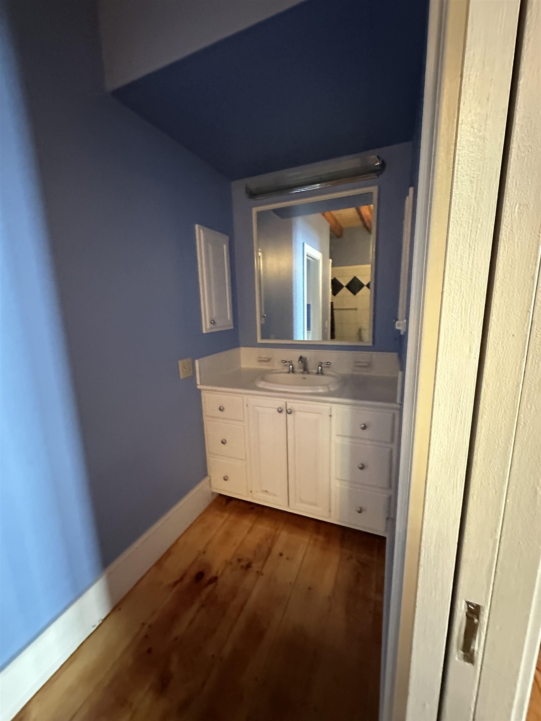 2112 Middle Road Property Photo 30