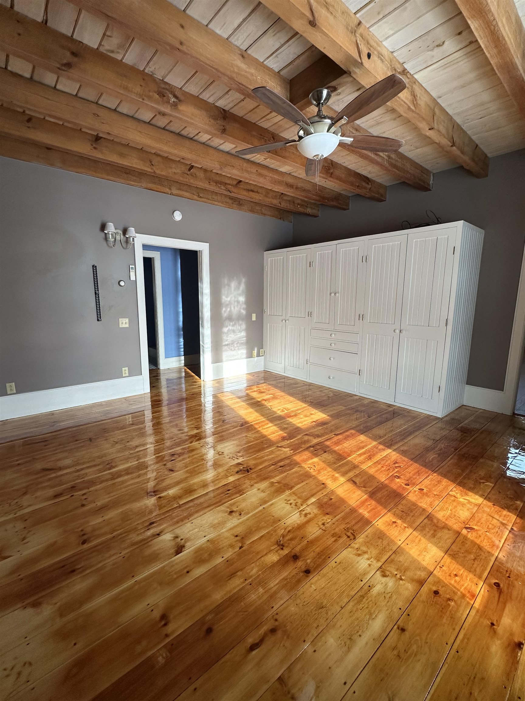 2112 Middle Road Property Photo 31