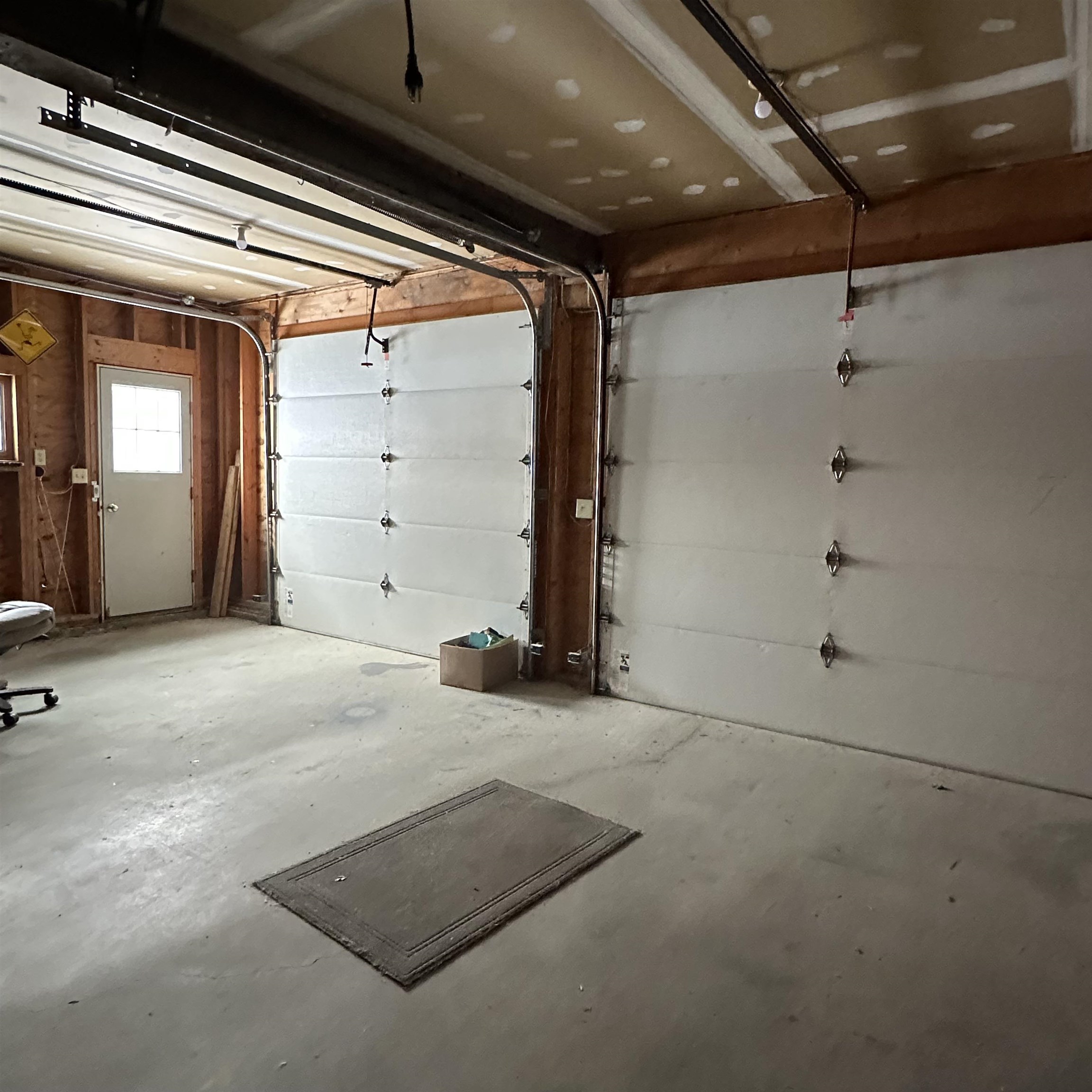 2112 Middle Road Property Photo 52