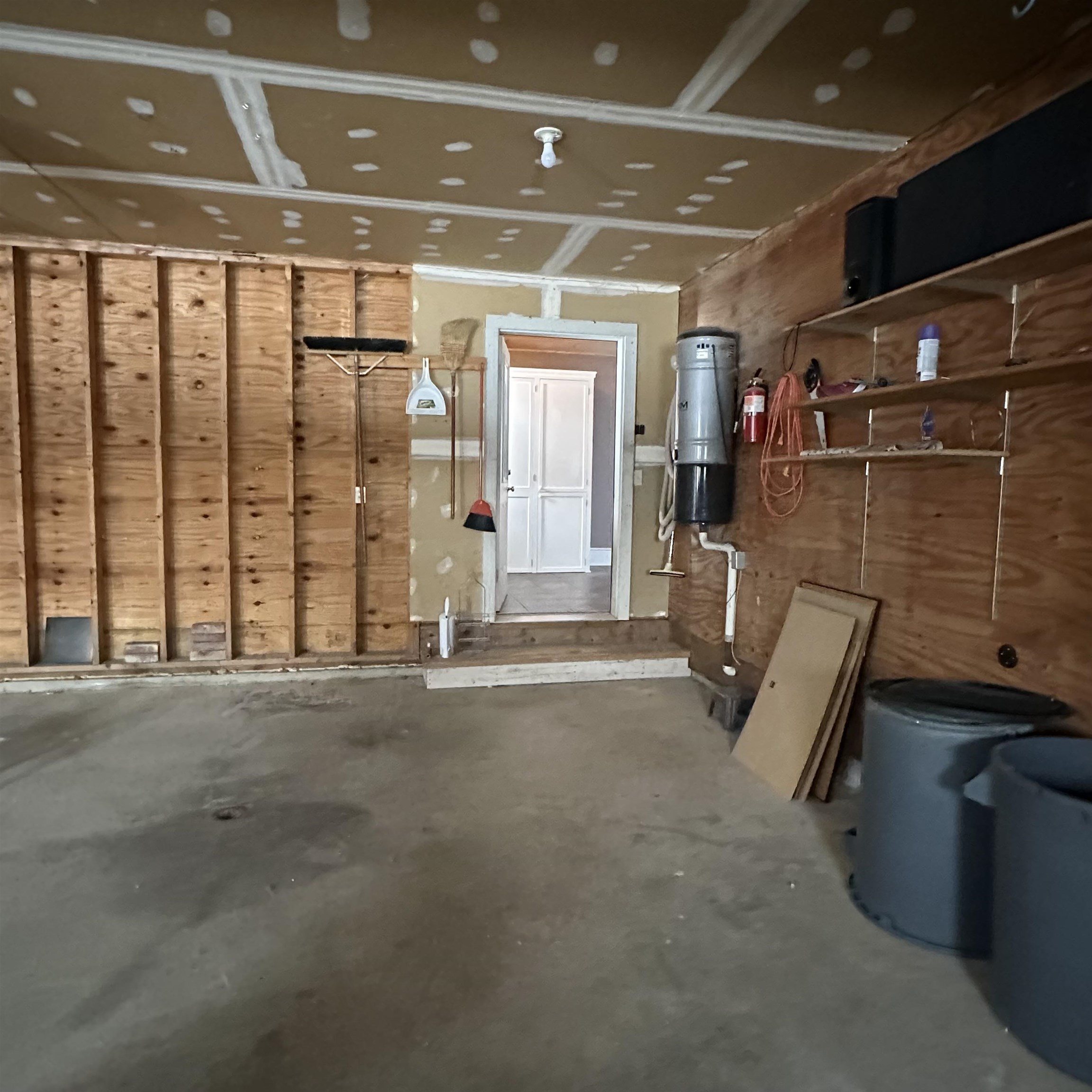 2112 Middle Road Property Photo 53