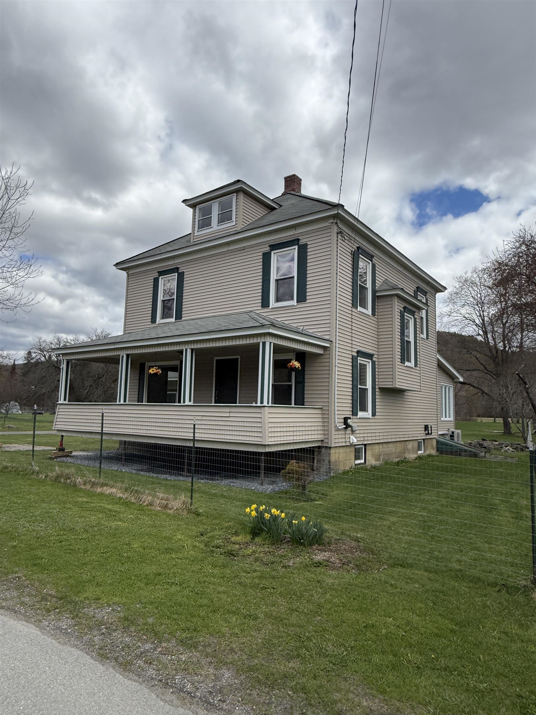 220 Hall Stream Road Property Photo 6