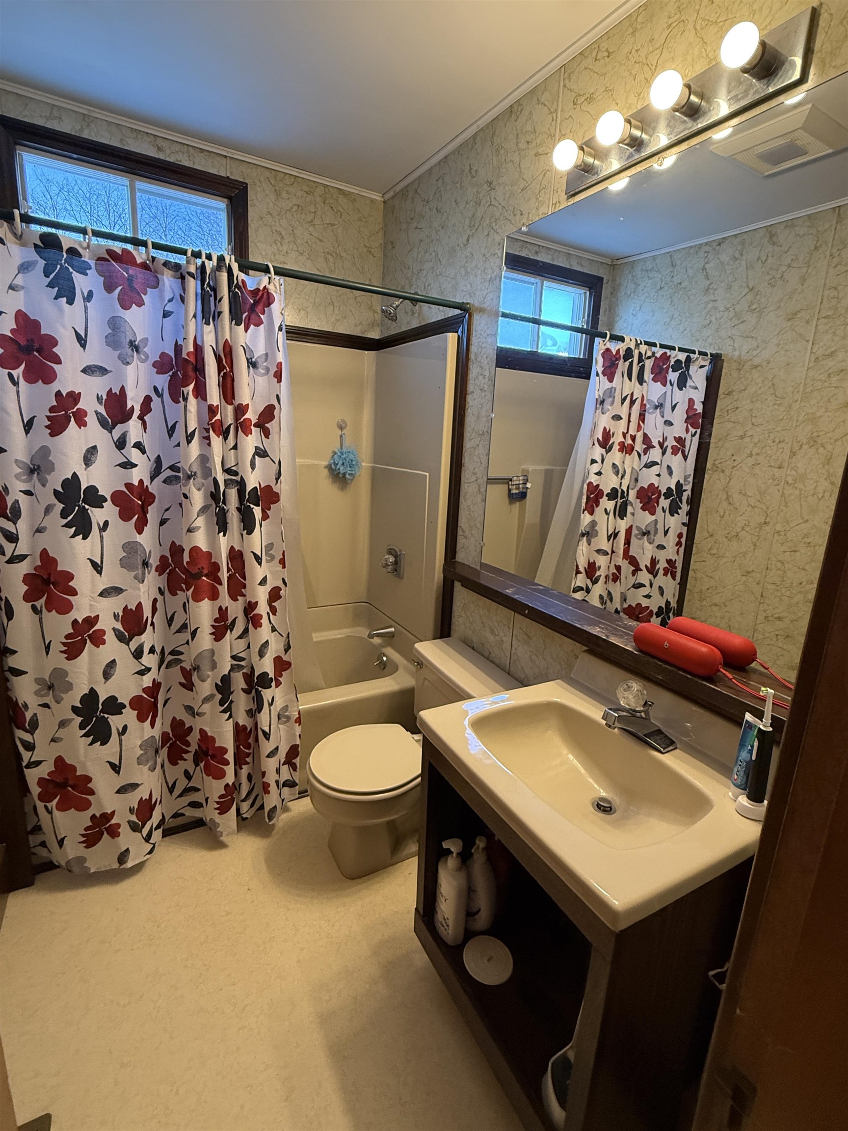 220 Hall Stream Road Property Photo 32