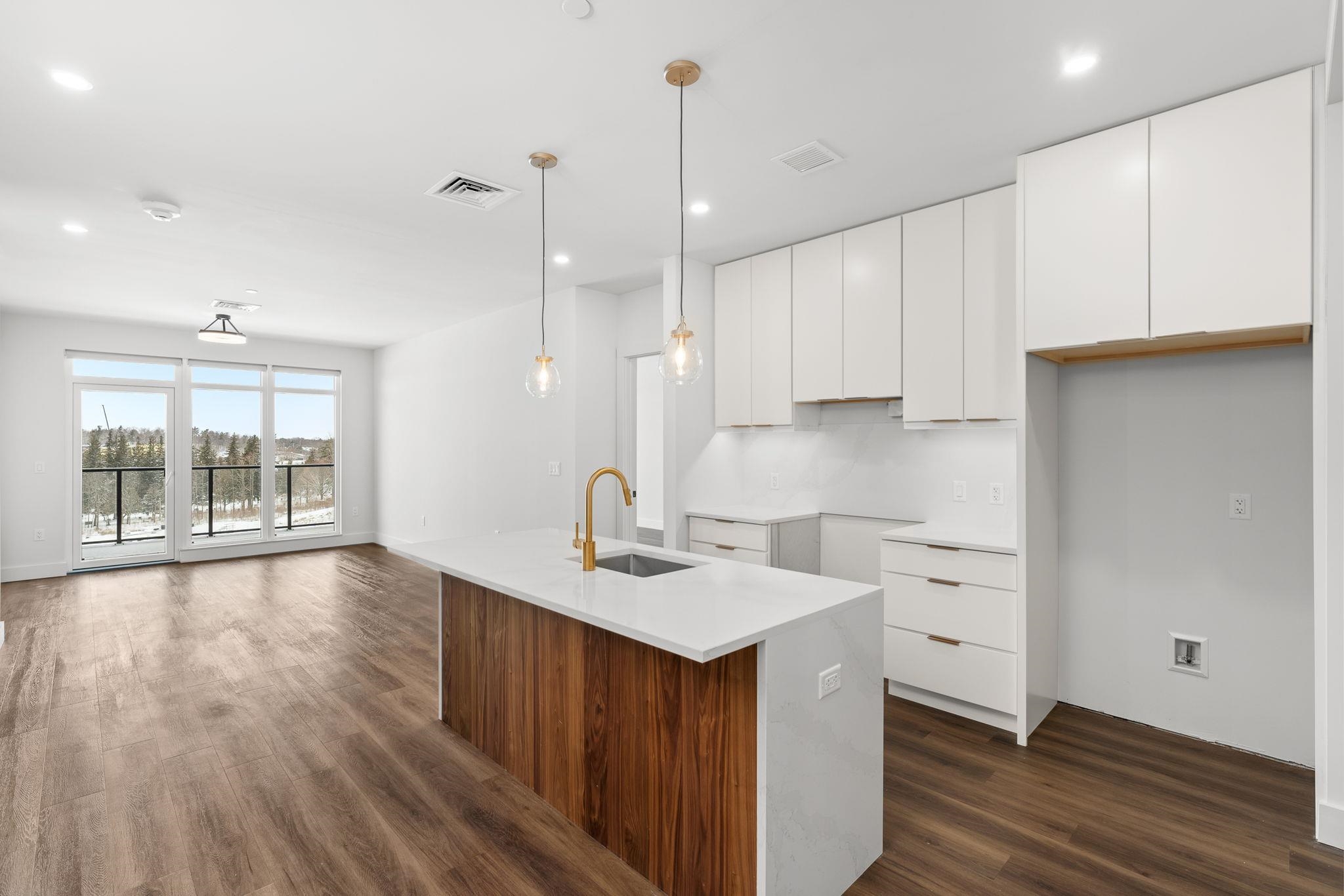 125 Cambrian Way Property Photo 3
