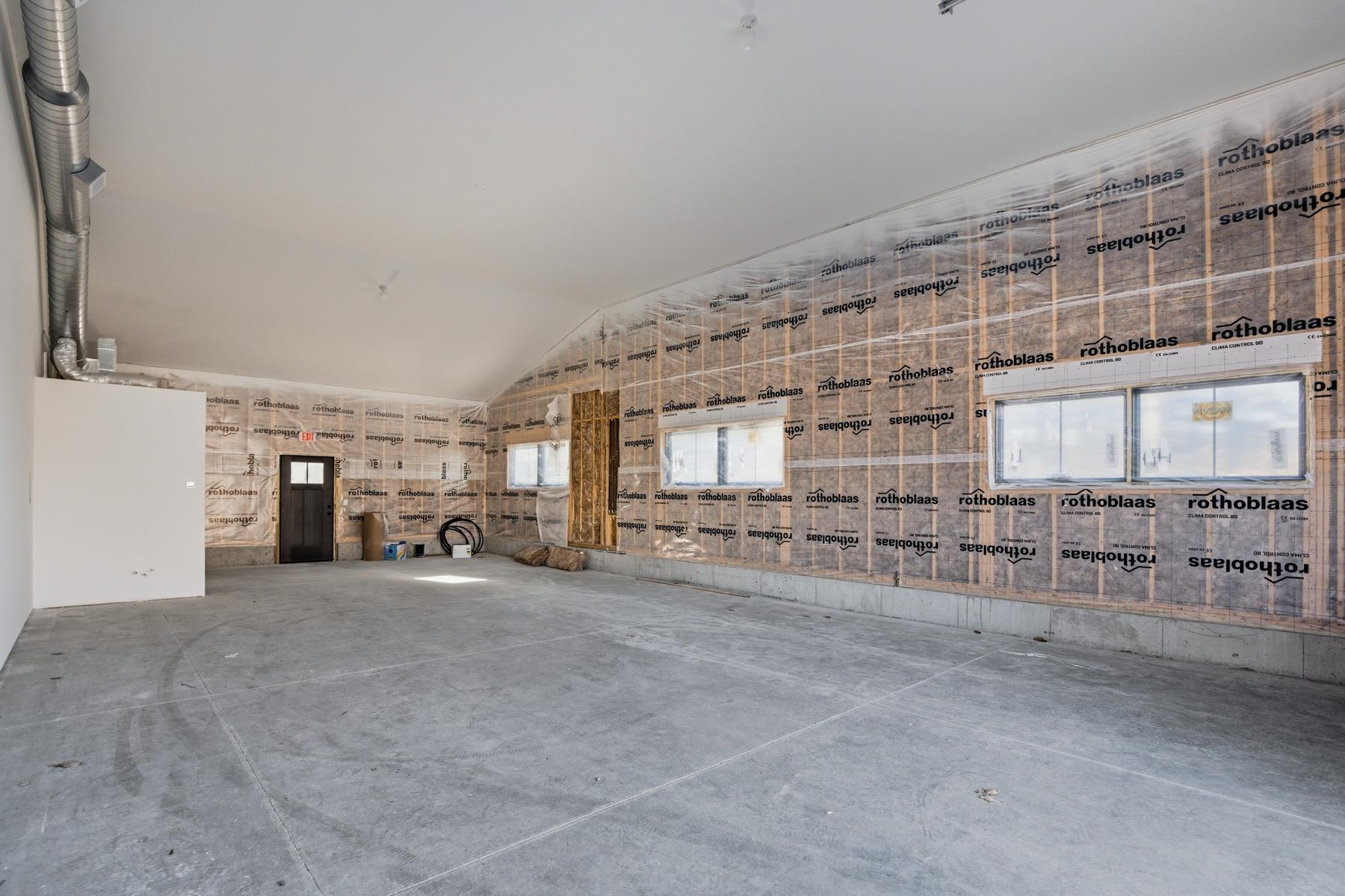300 Exeter Road Property Photo 6