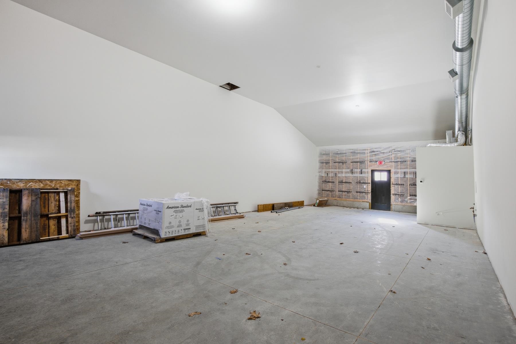 300 Exeter Road Property Photo 8
