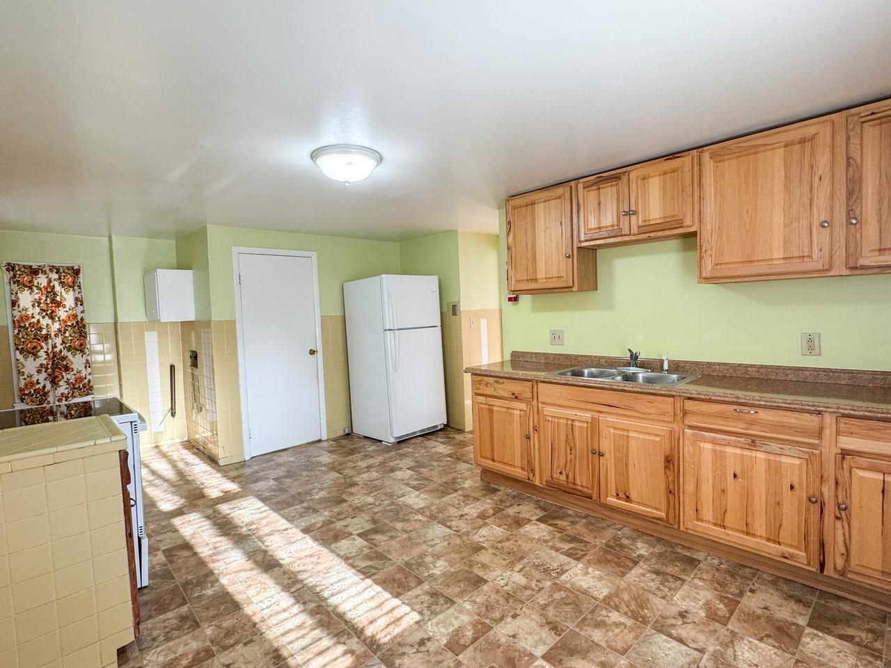 37 Drew Street Property Photo 7