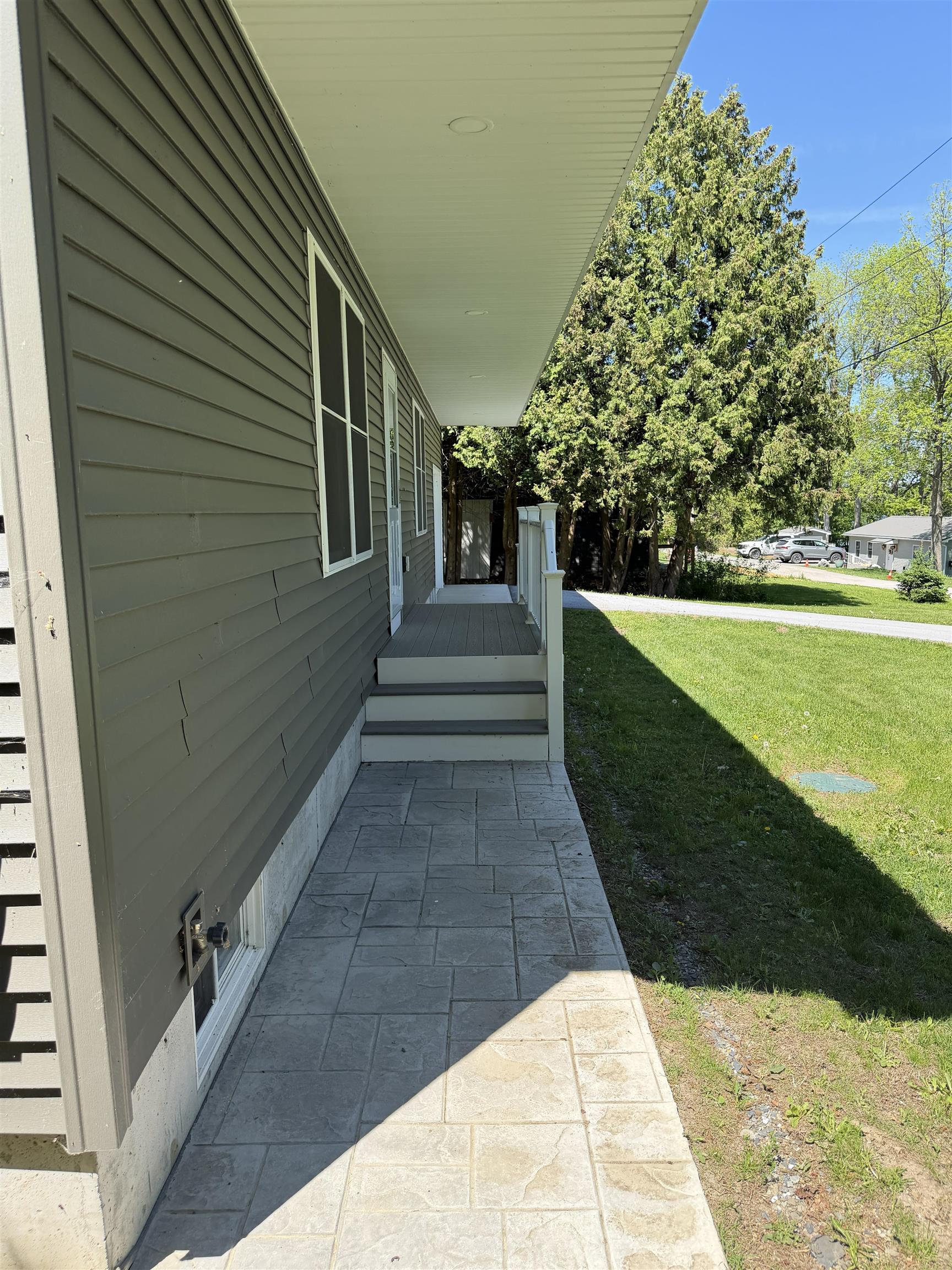 102 East Shore Drive Property Photo 3