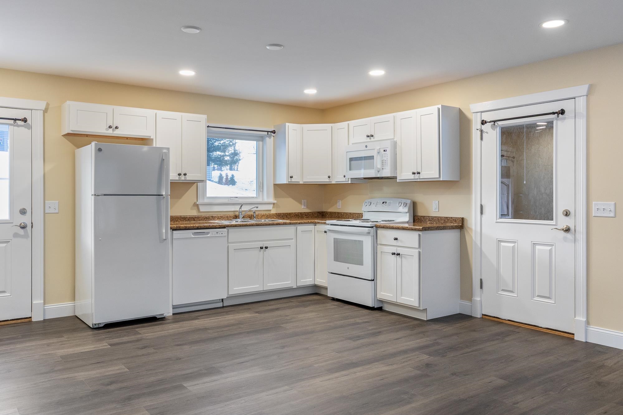 102 East Shore Drive Property Photo 4