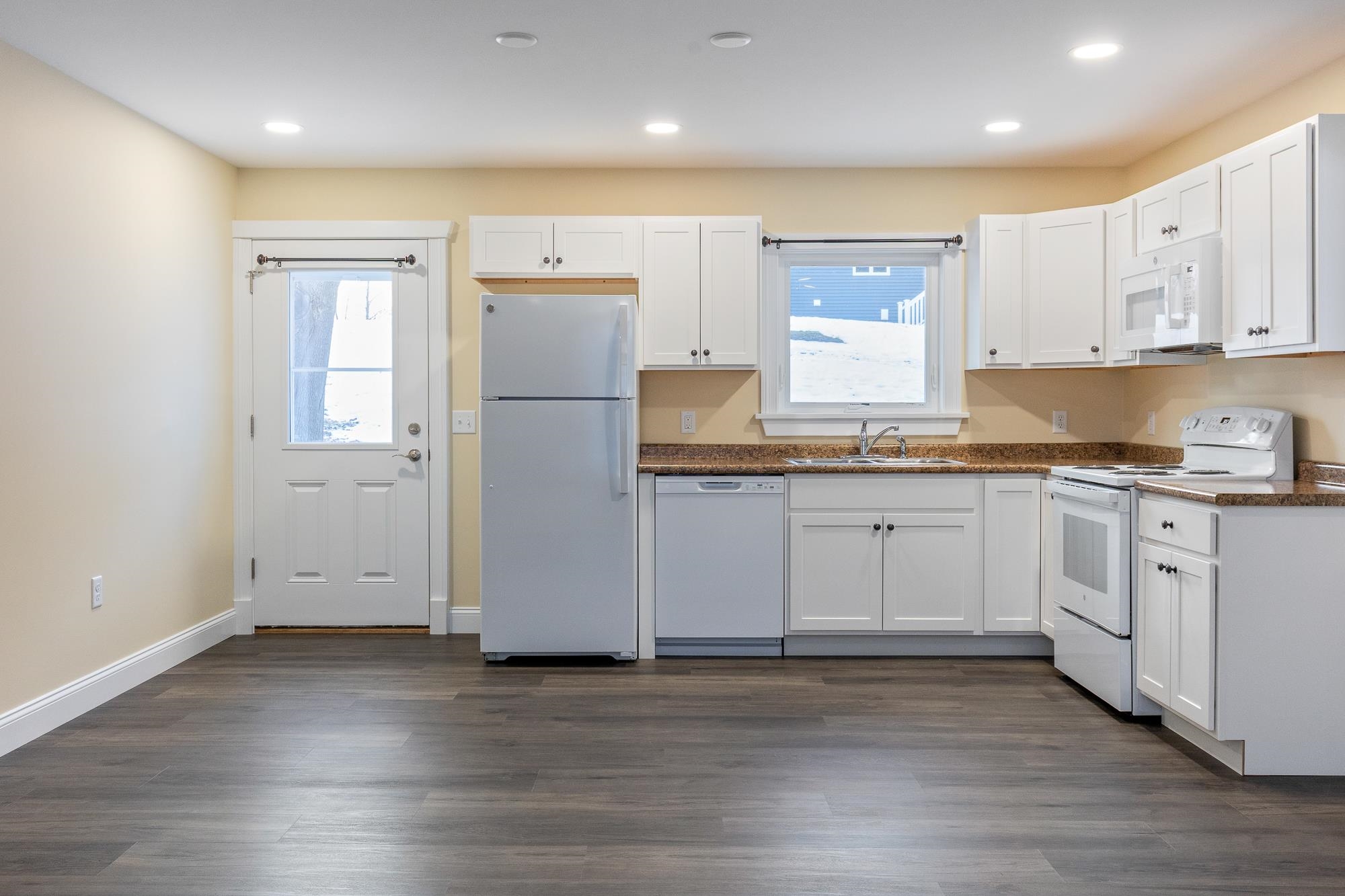 102 East Shore Drive Property Photo 5
