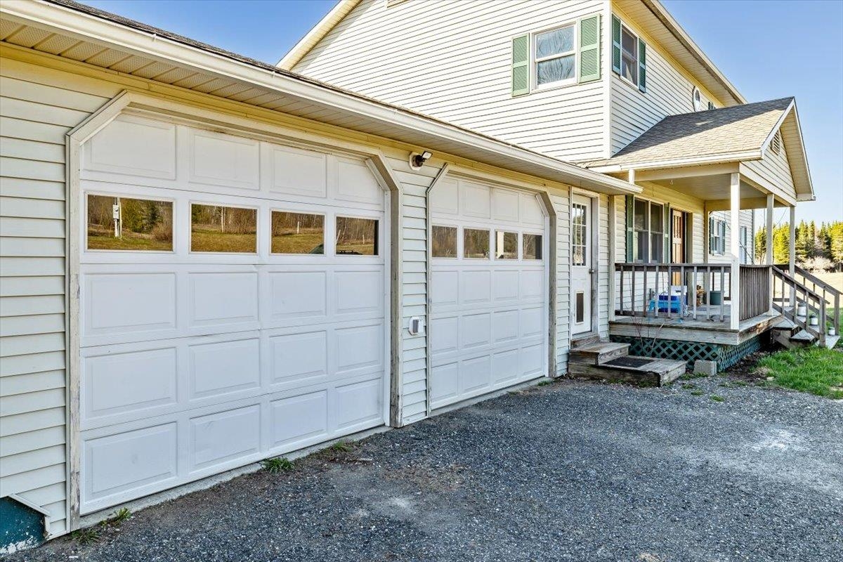 3614 Creek Road Property Photo 8