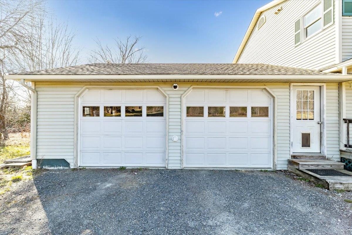 3614 Creek Road Property Photo 9