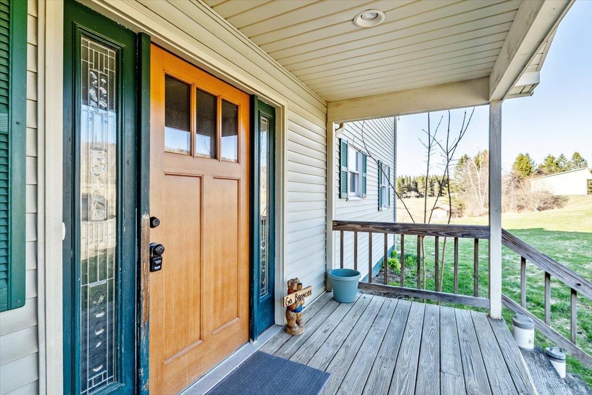 3614 Creek Road Property Photo 12