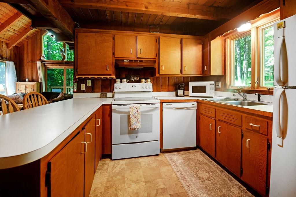 1 Frog Hollow Property Photo 4