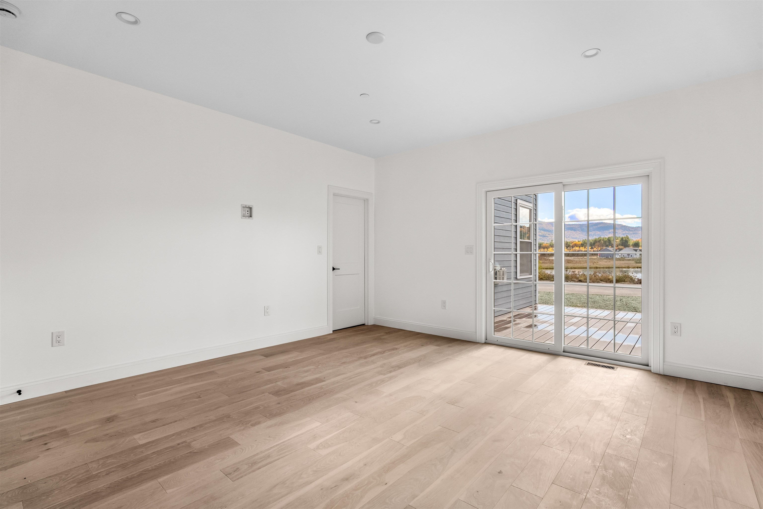 8 Benjamin Lane Property Photo 18