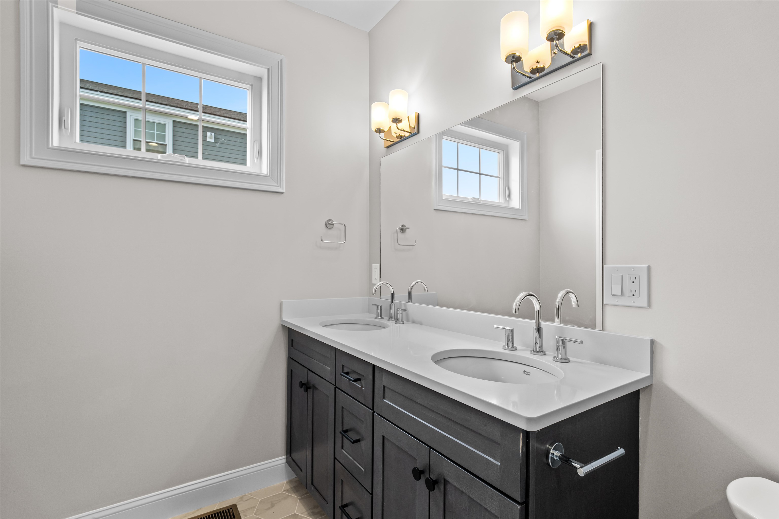 8 Benjamin Lane Property Photo 20