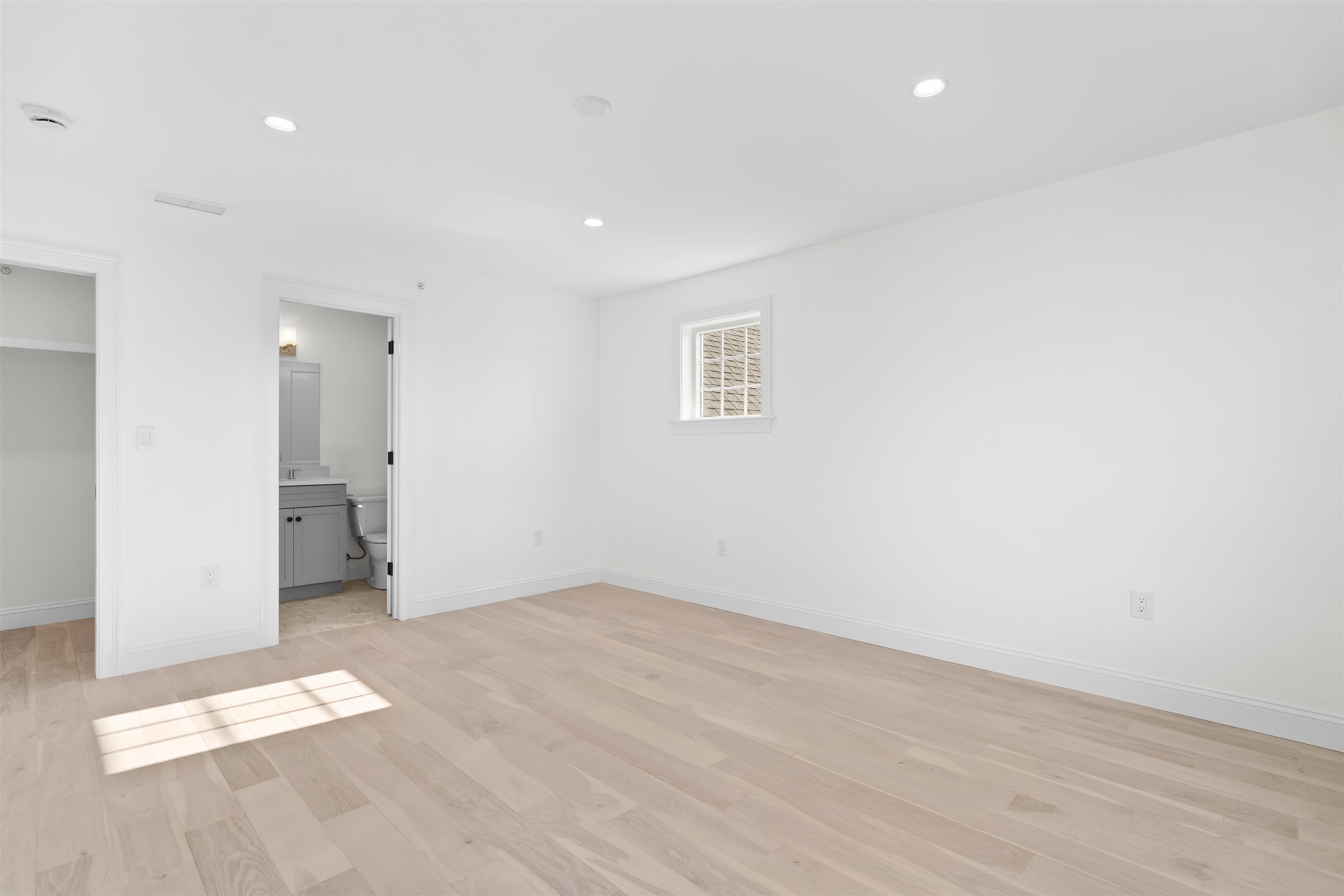 8 Benjamin Lane Property Photo 27