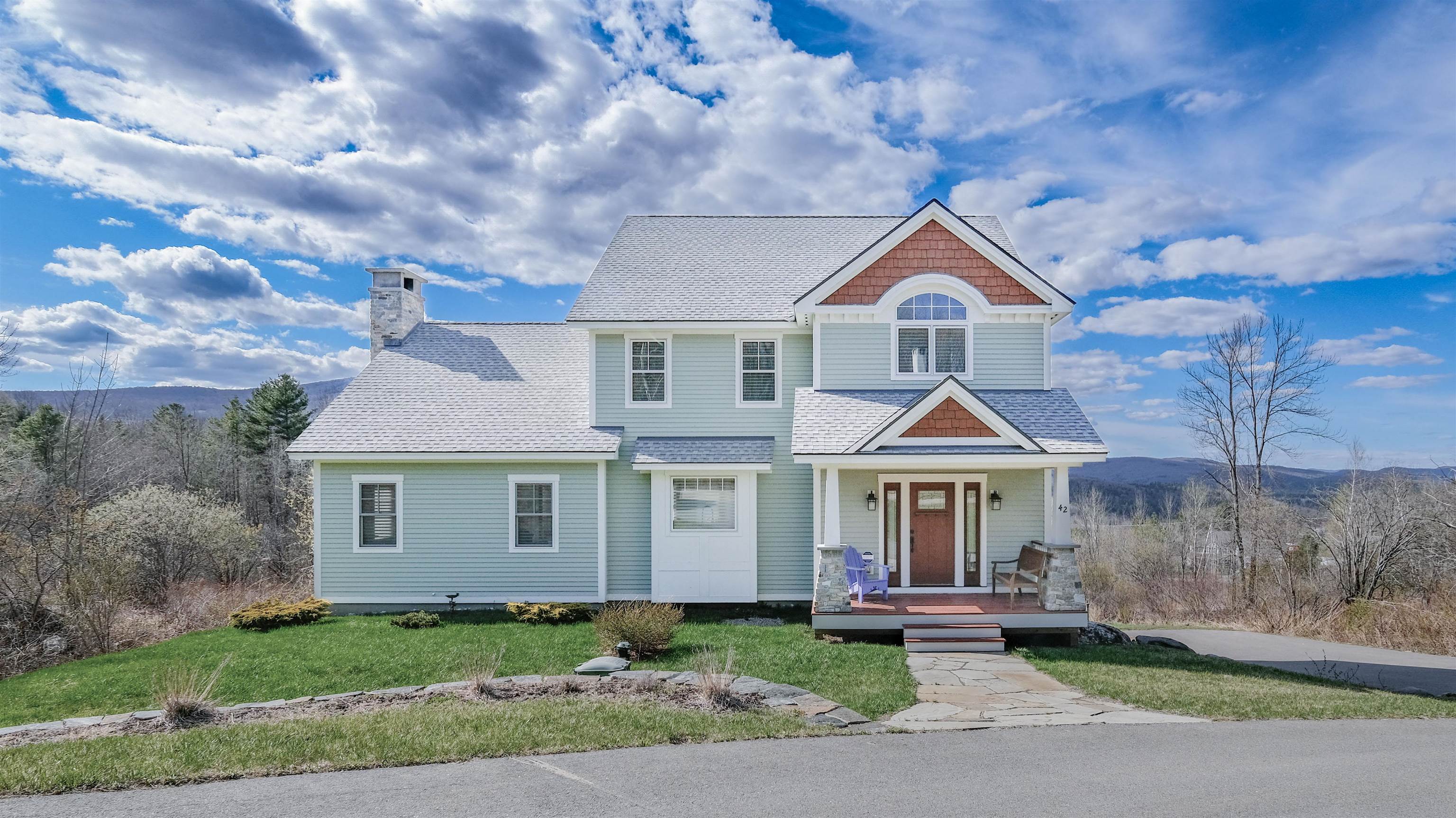 42 Deerfield Drive Property Photo 1